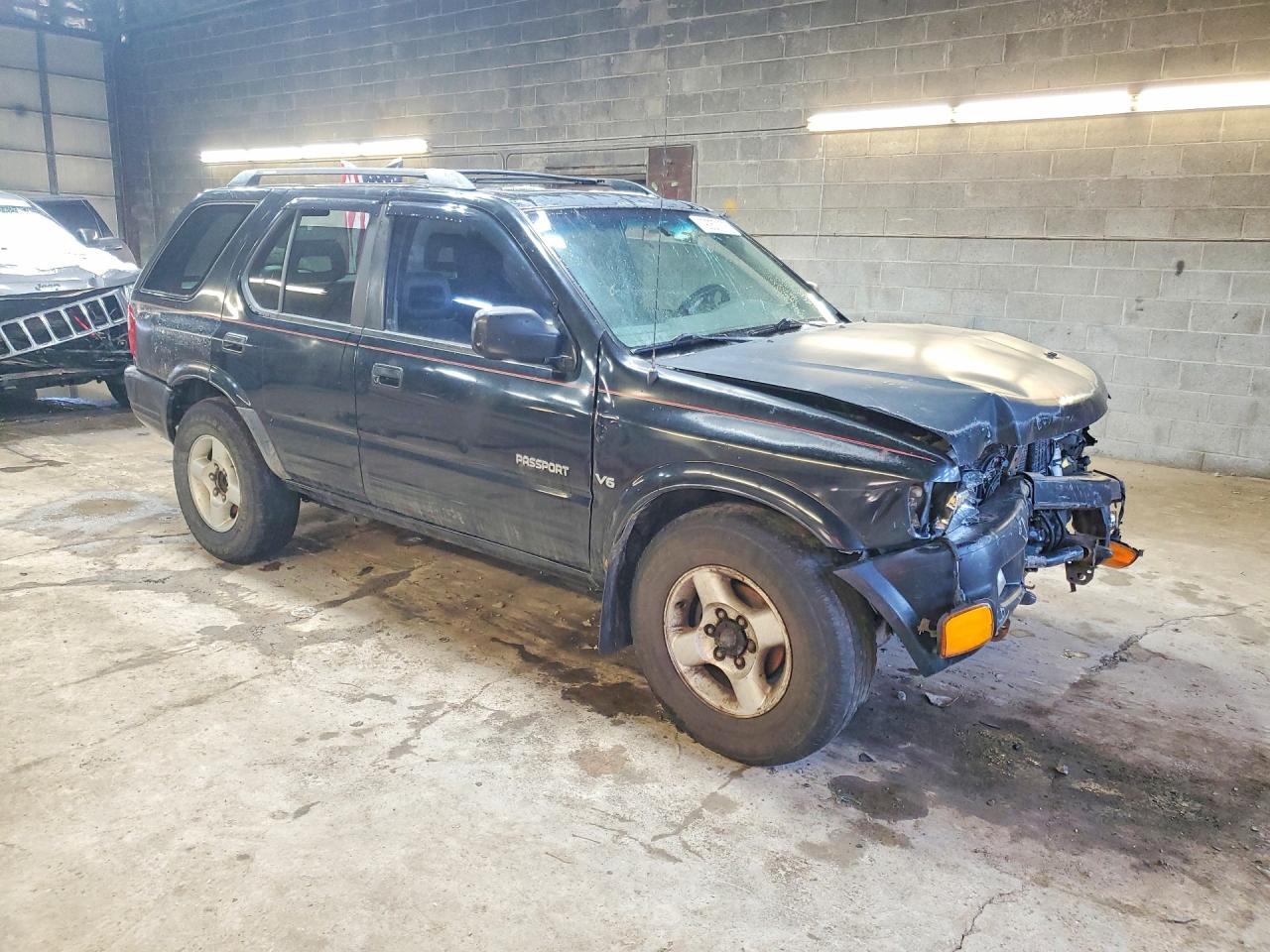 1998 Honda Passport Ex Black vin: 4S6CK58W4W4421821