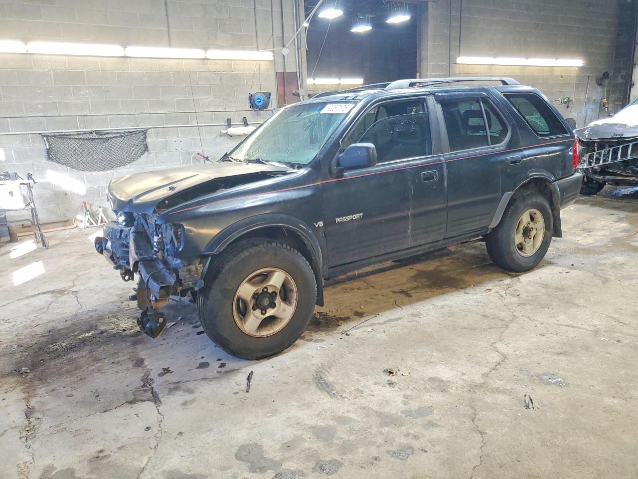 1998 Honda Passport Ex Black vin: 4S6CK58W4W4421821