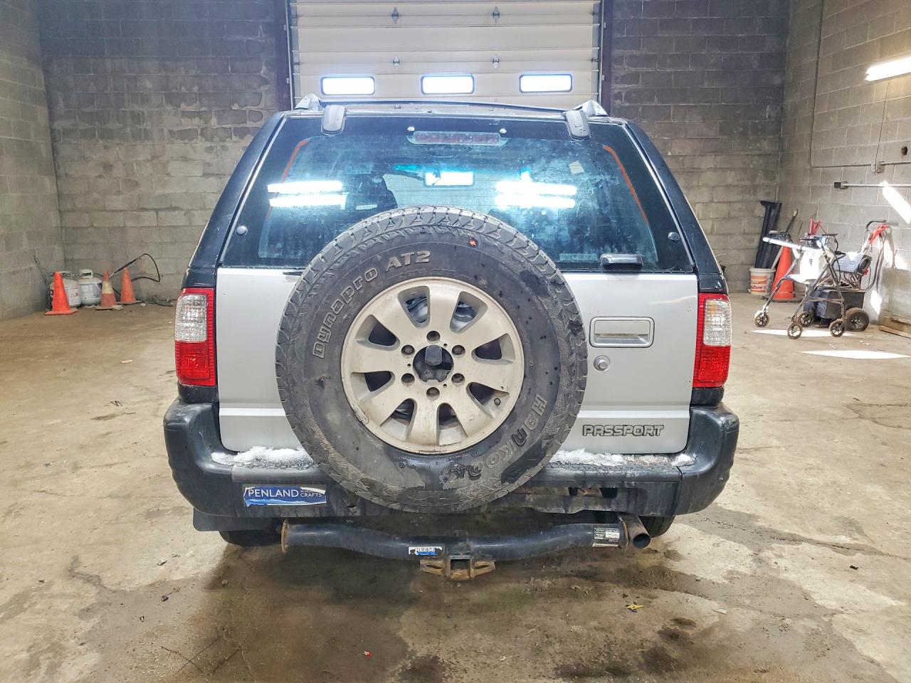 1998 Honda Passport Ex Black vin: 4S6CK58W4W4421821