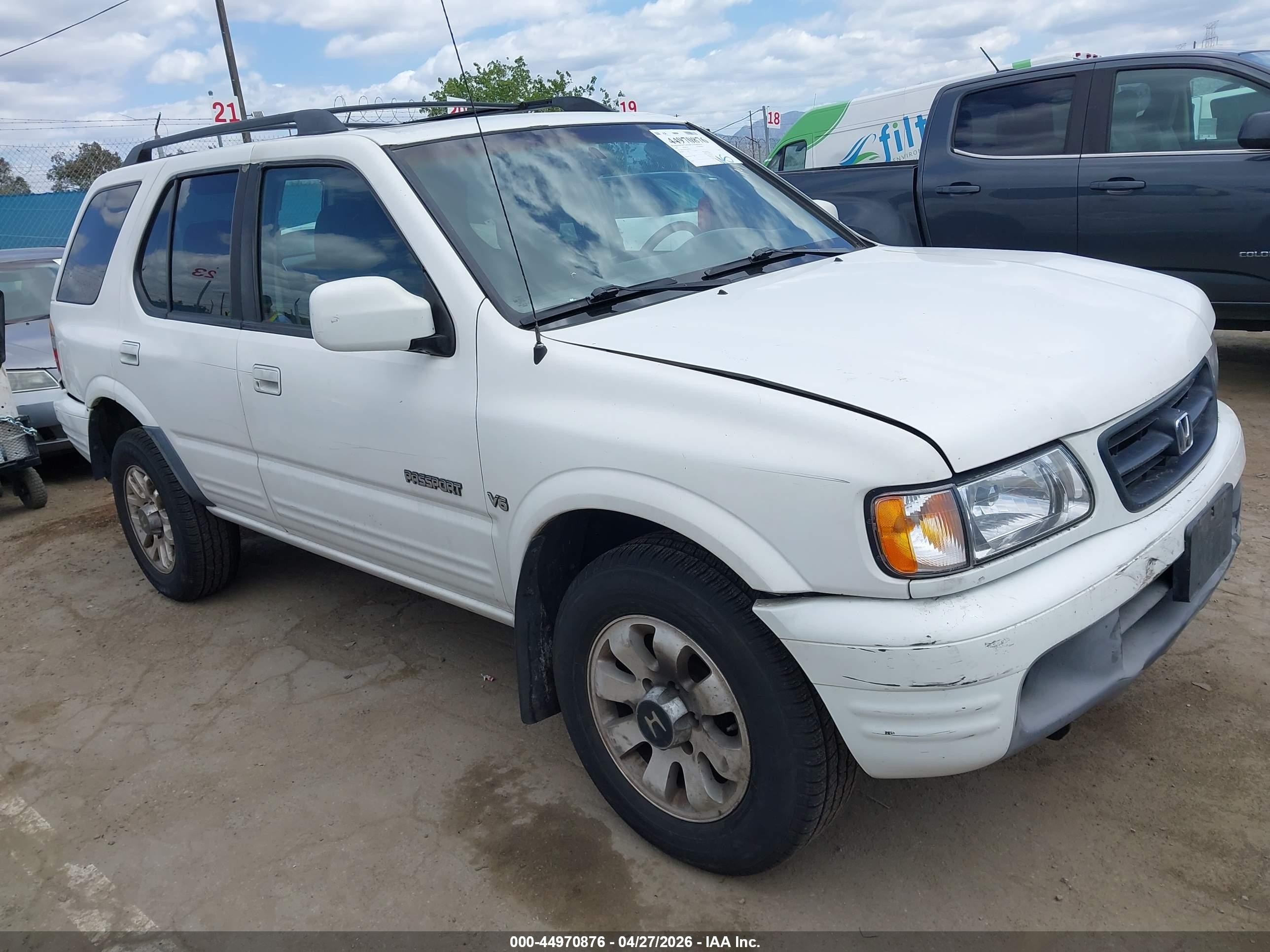 2001 Honda Passport Ex/lx White vin: 4S6CK58W514406026