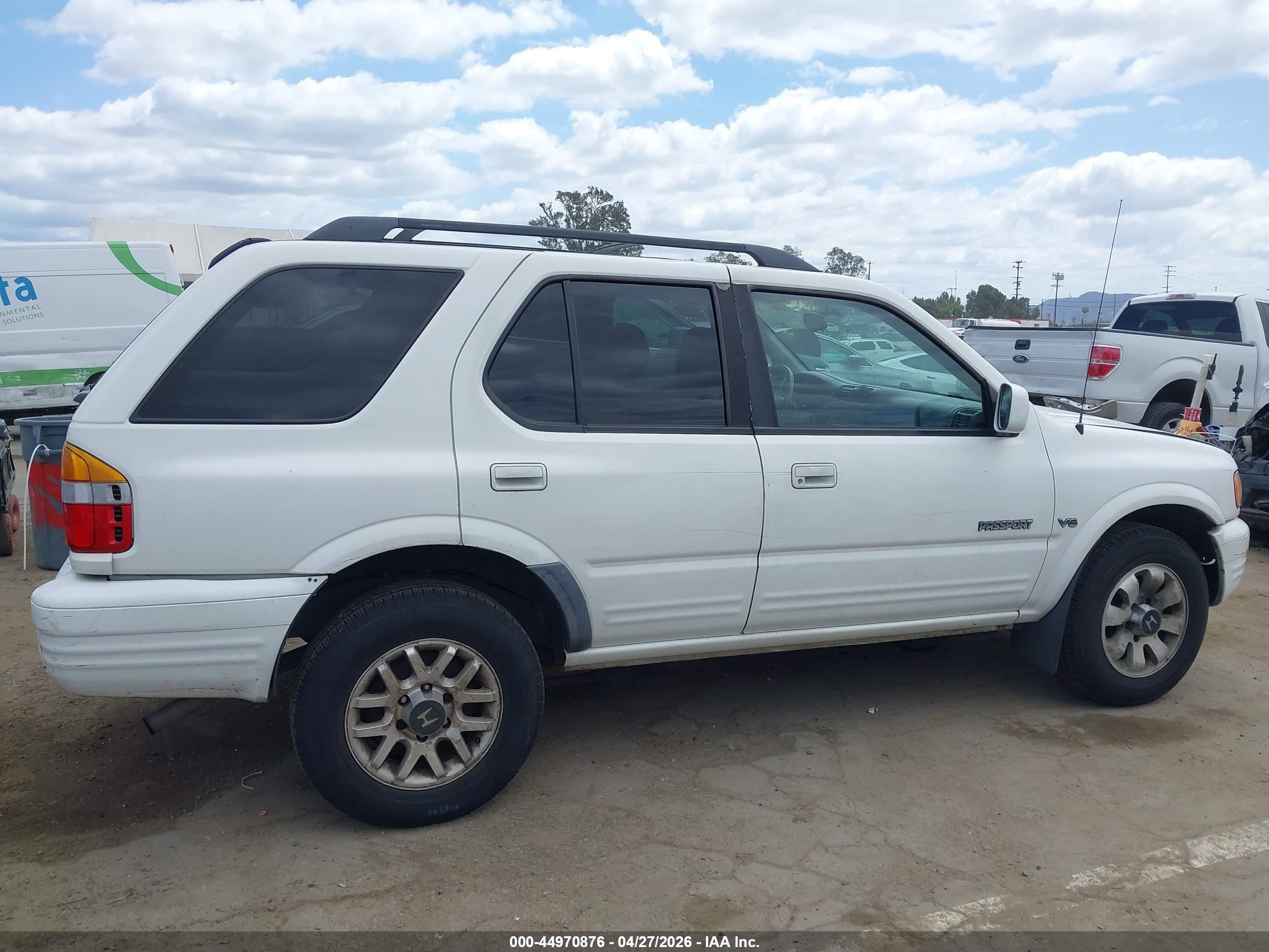 2001 Honda Passport Ex/lx White vin: 4S6CK58W514406026