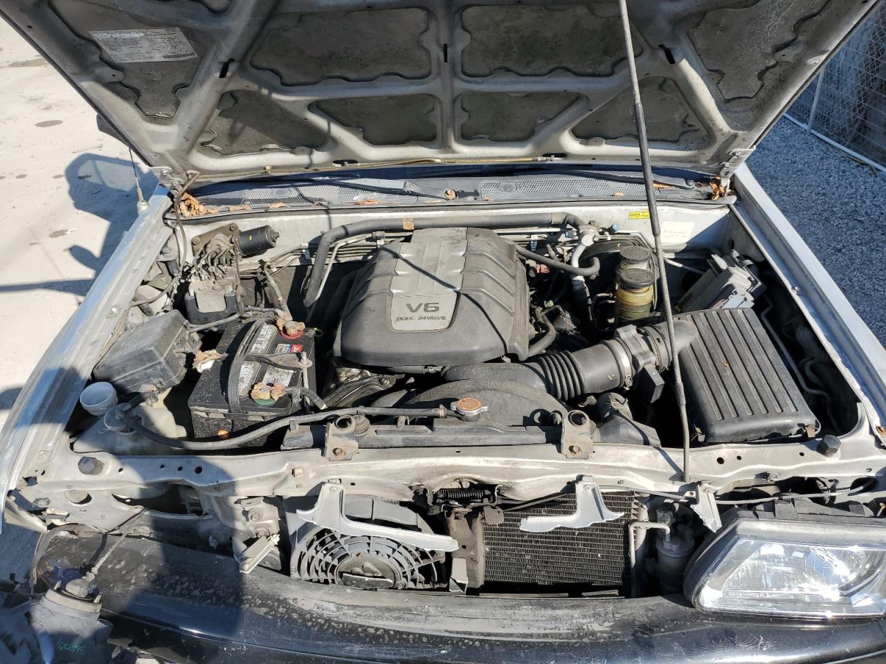 2001 Honda Passport Ex Silver vin: 4S6CK58W514407886