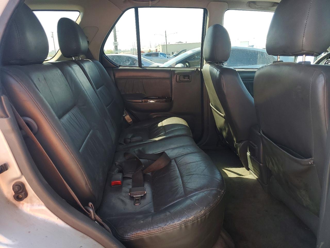 2001 Honda Passport Ex Silver vin: 4S6CK58W514412909