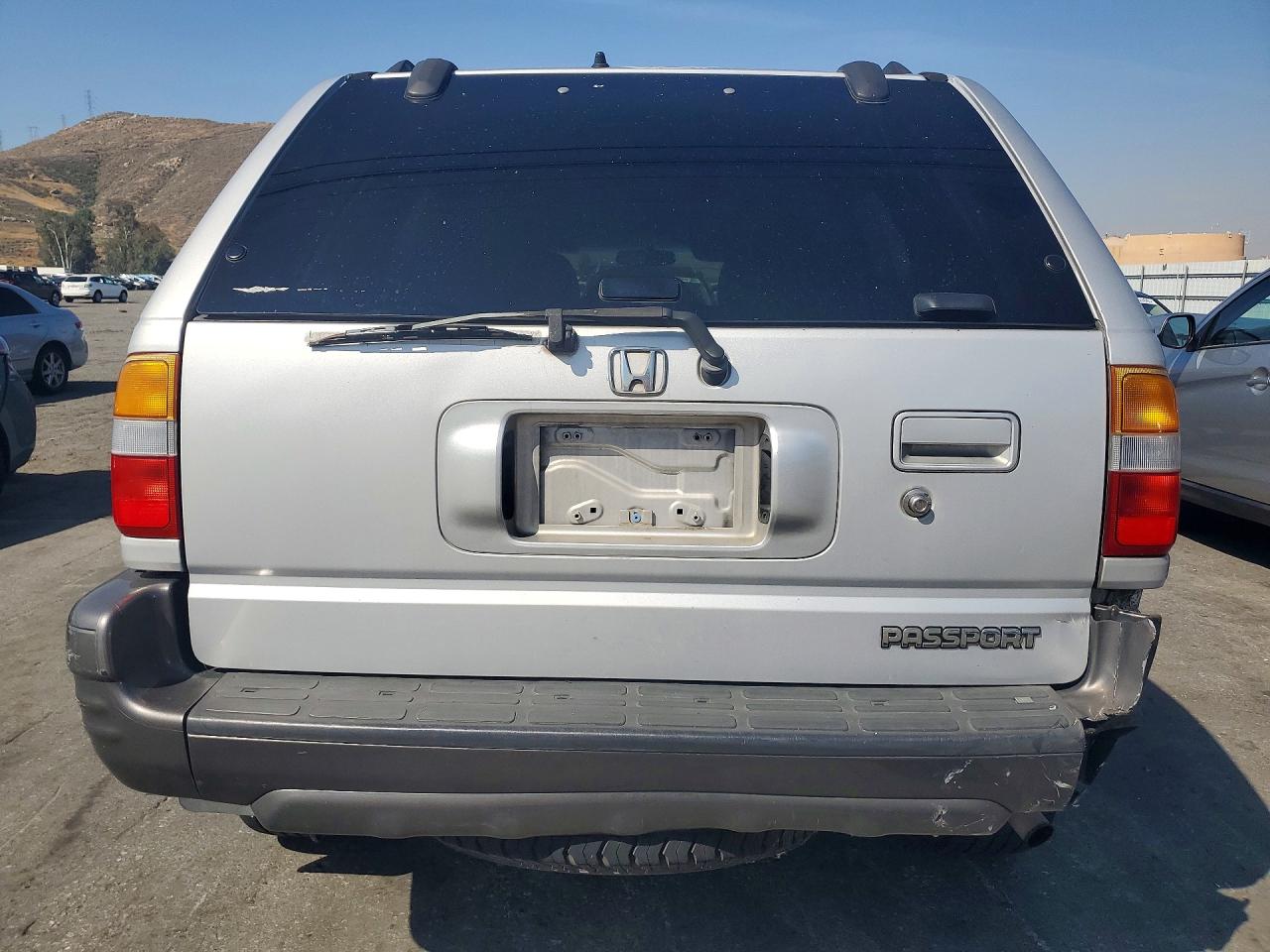 2001 Honda Passport Ex Silver vin: 4S6CK58W514412909