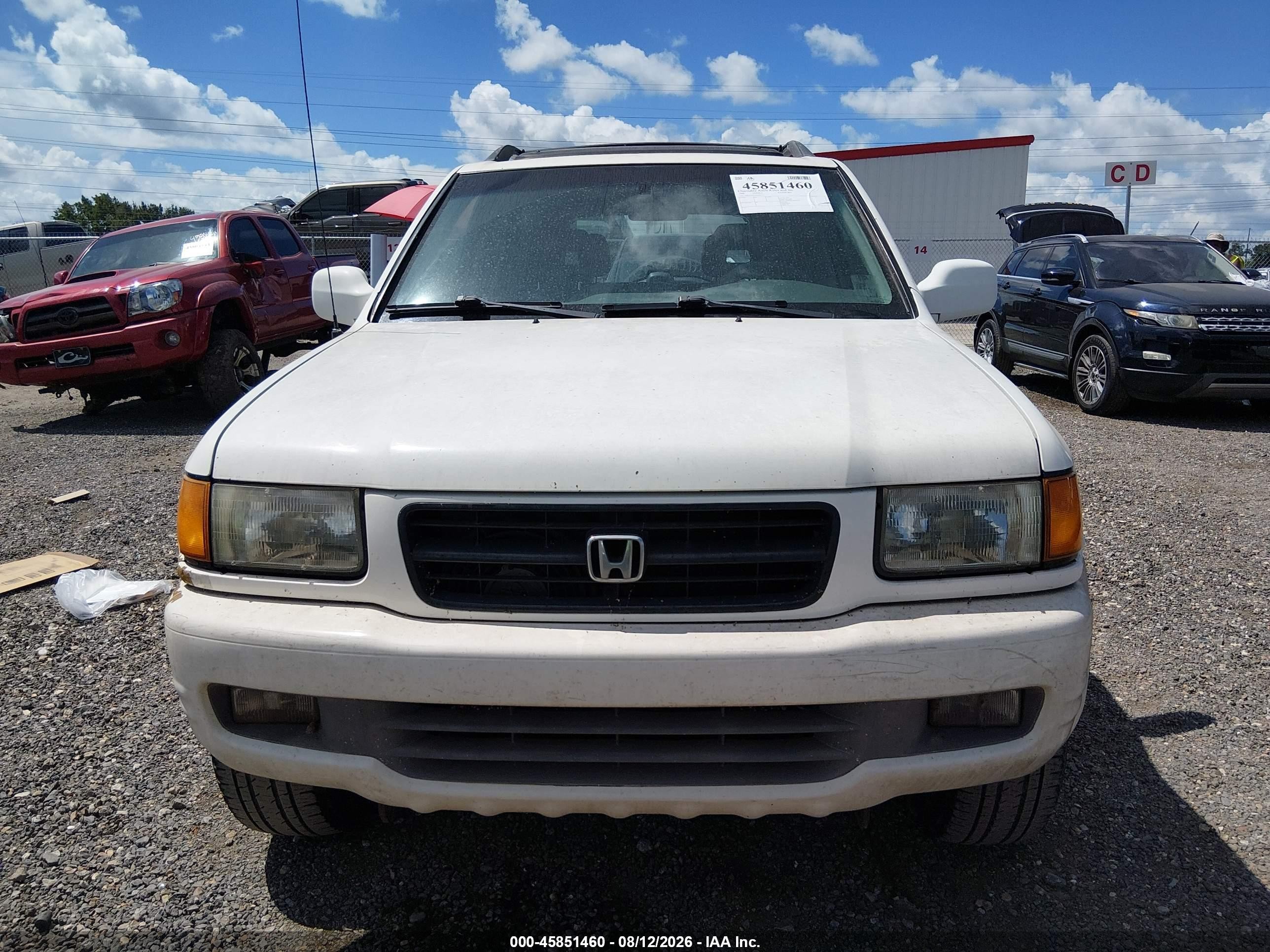 1999 Honda Passport Ex/lx White vin: 4S6CK58W5X4405337