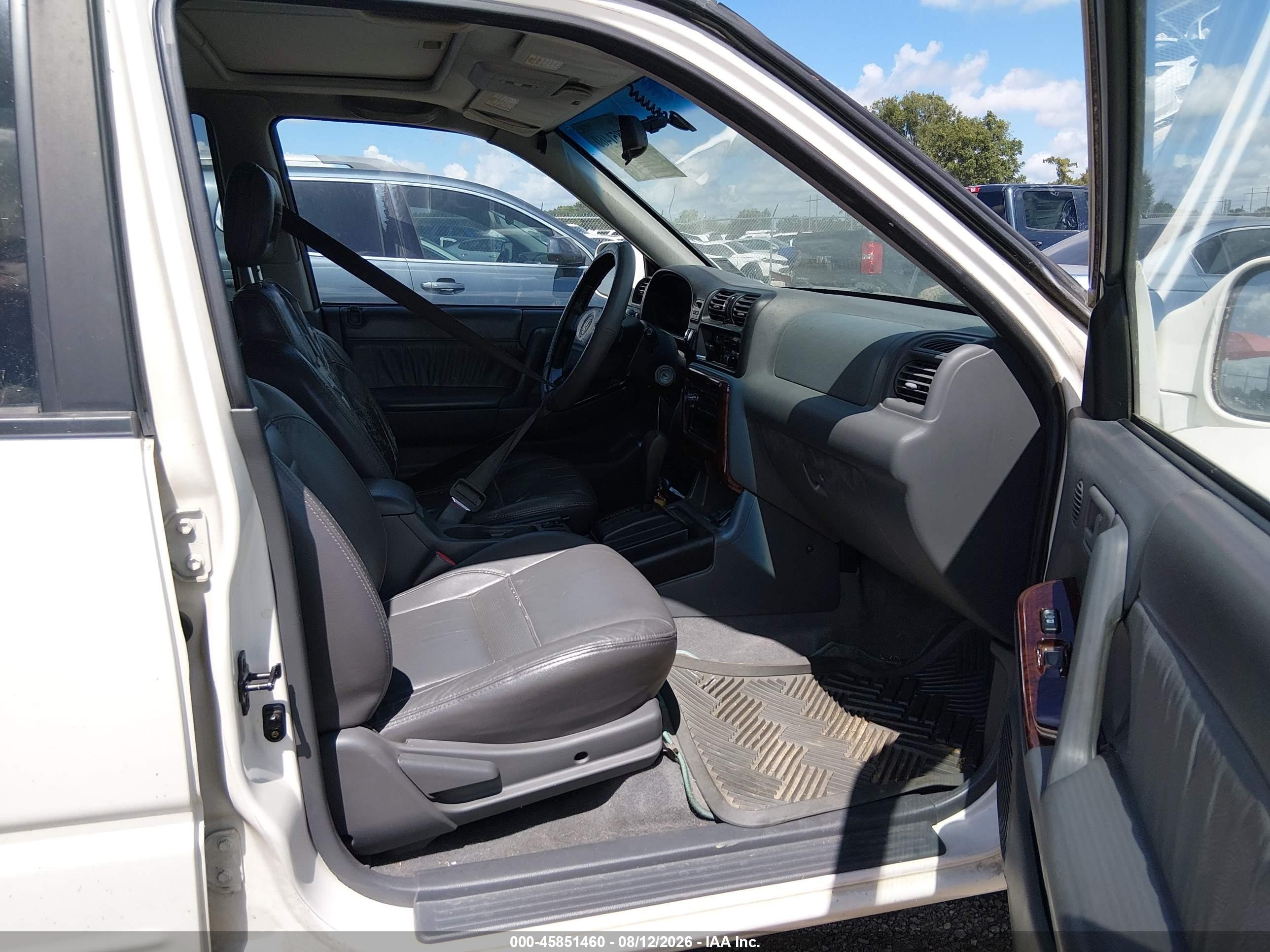 1999 Honda Passport Ex/lx White vin: 4S6CK58W5X4405337