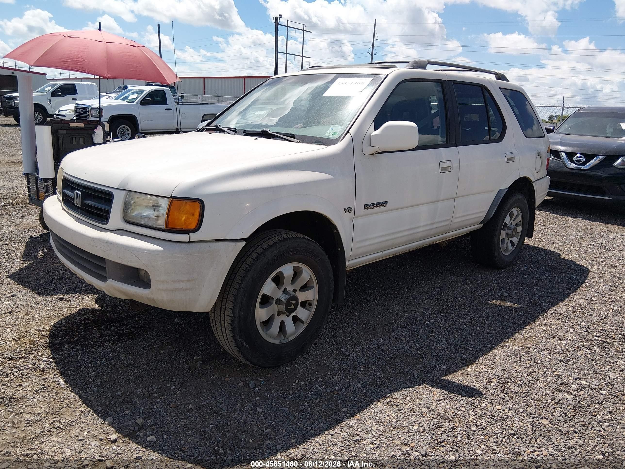 1999 Honda Passport Ex/lx White vin: 4S6CK58W5X4405337