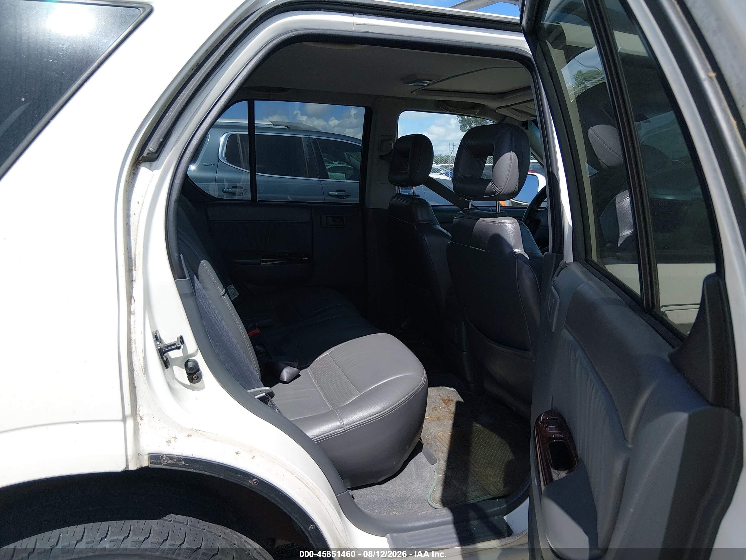 1999 Honda Passport Ex/lx White vin: 4S6CK58W5X4405337