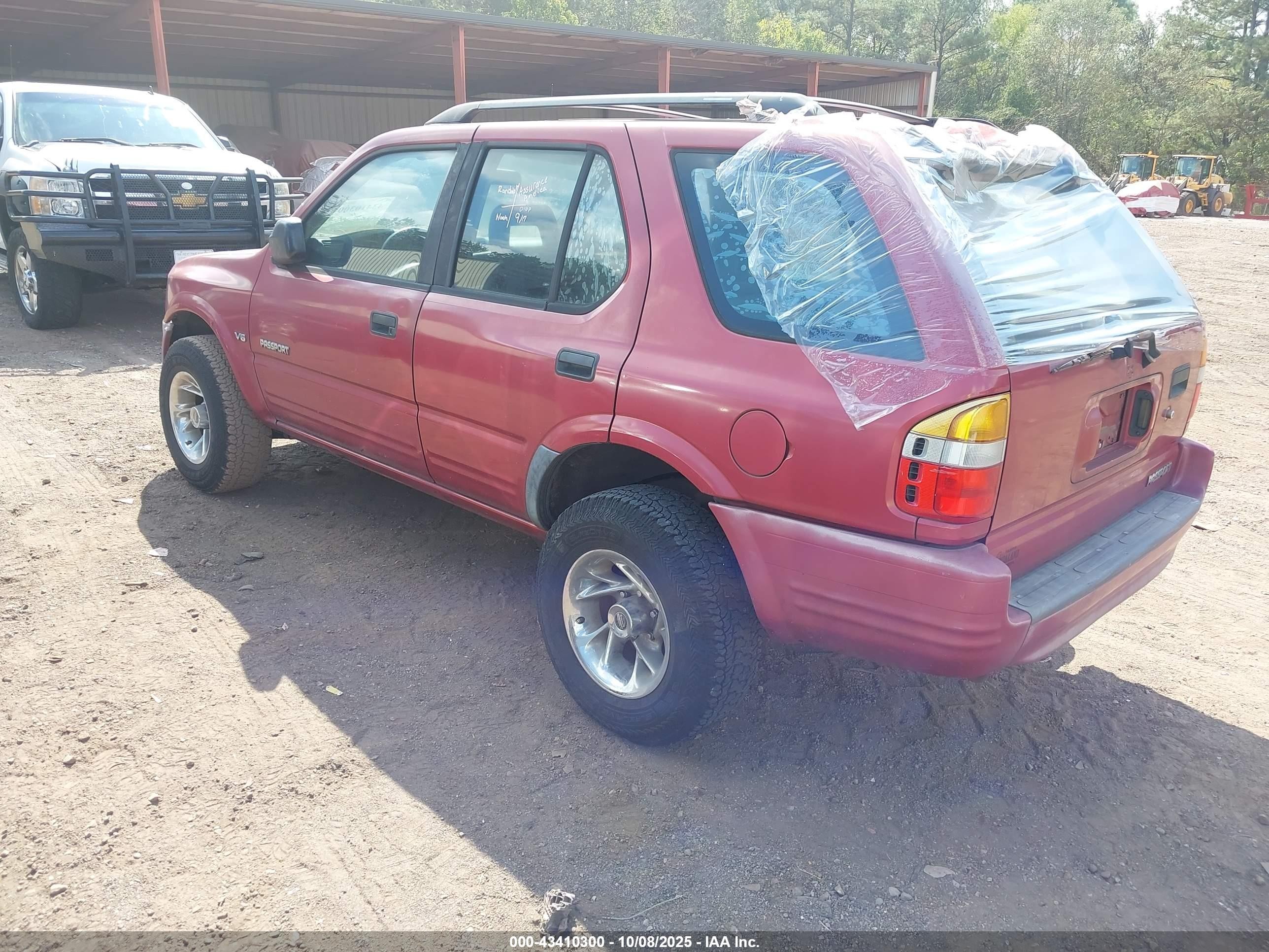 1998 Honda Passport Ex/lx Red vin: 4S6CK58W6W4420329