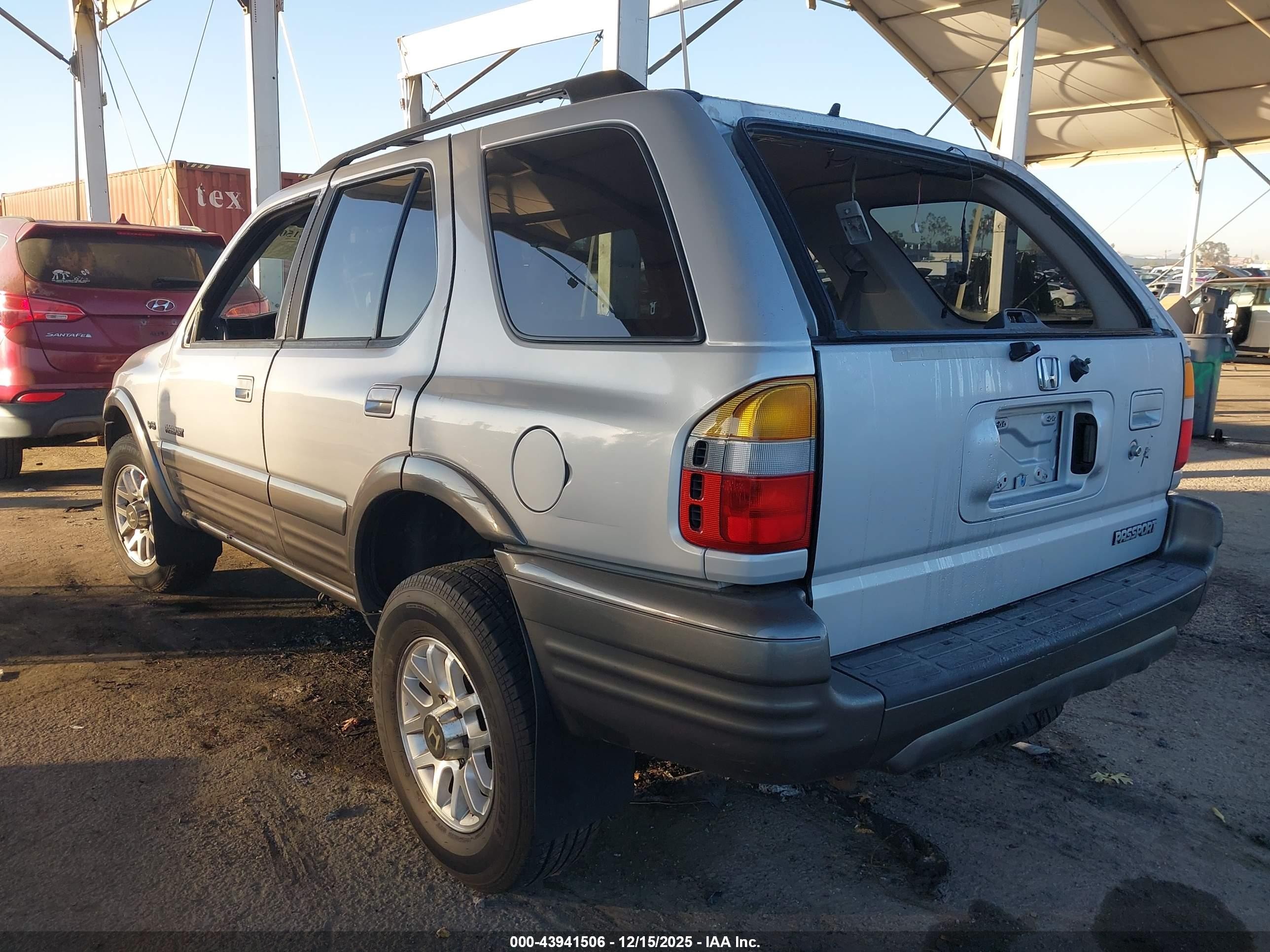 2000 Honda Passport Ex/lx Gray vin: 4S6CK58W6Y4401055
