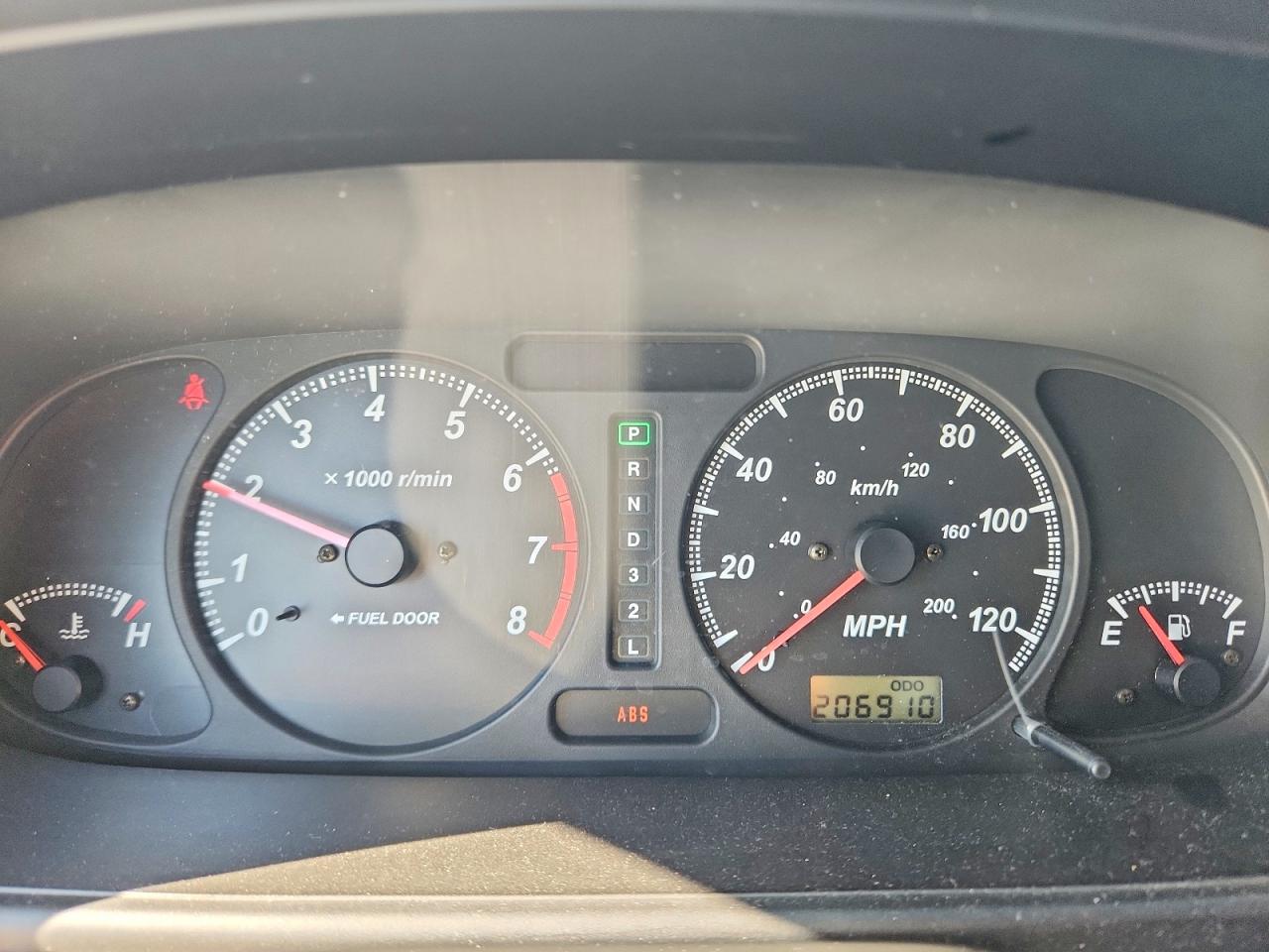 2000 Honda Passport Ex Silver vin: 4S6CK58W7Y4402831