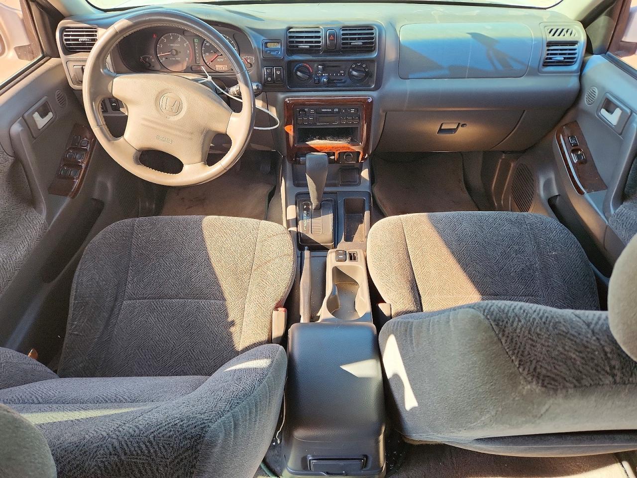 2000 Honda Passport Ex Silver vin: 4S6CK58W7Y4402831