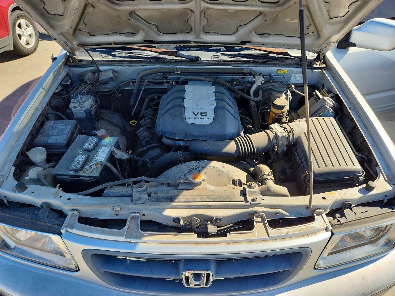 2000 Honda Passport Ex Silver vin: 4S6CK58W7Y4402831