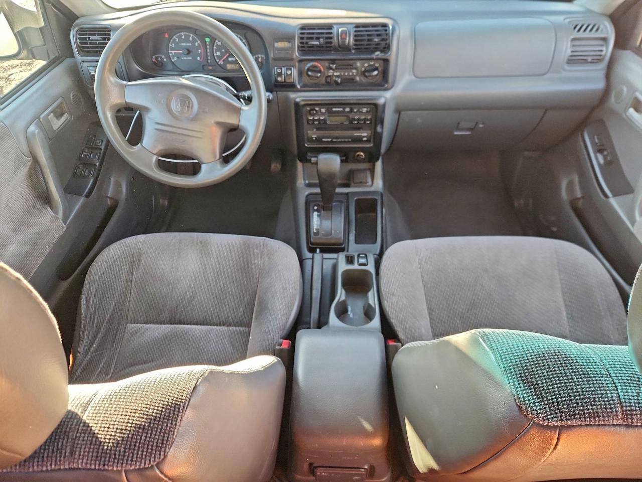 2001 Honda Passport Ex Silver vin: 4S6CK58W914415683