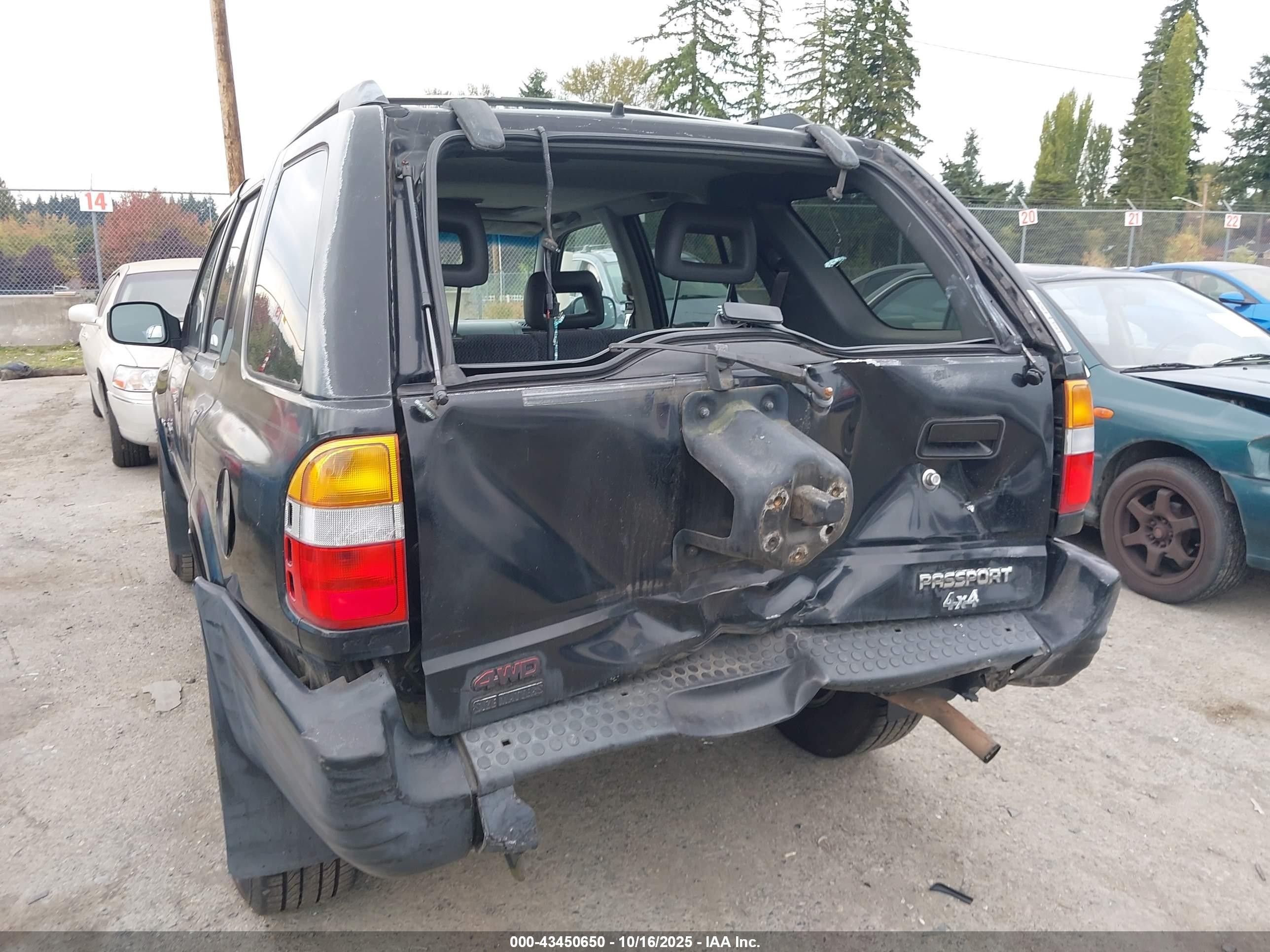1998 Honda Passport Ex/lx Black vin: 4S6CM58W1W4405344