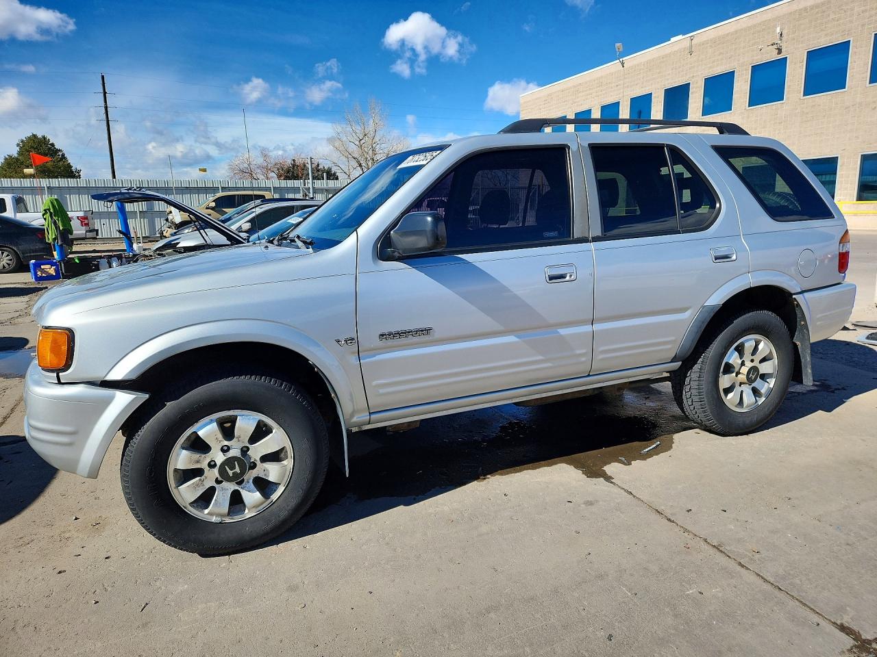 1999 Honda Passport Ex Silver vin: 4S6CM58W1X4424168