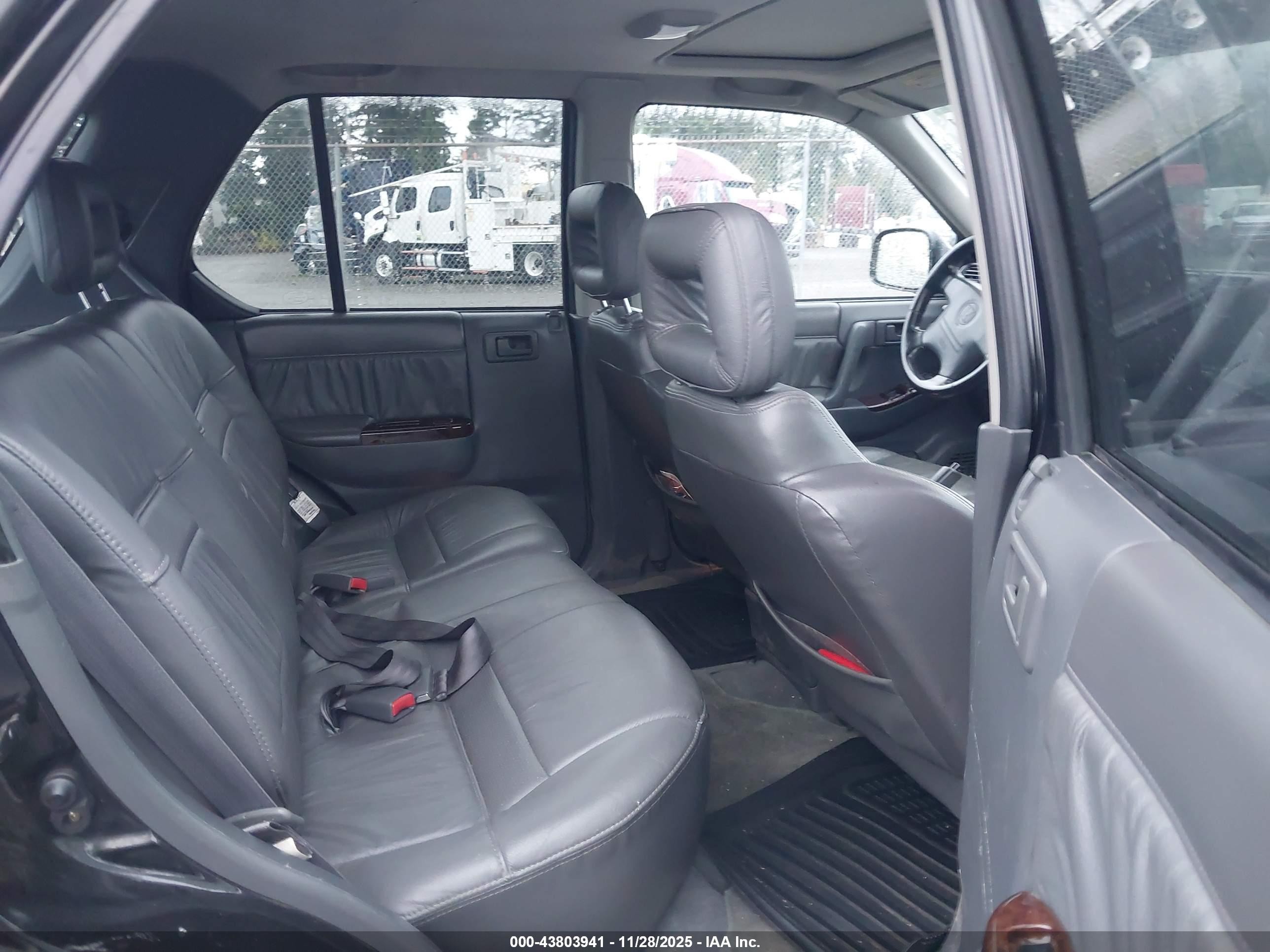 1999 Honda Passport Ex/lx Black vin: 4S6CM58W2X4404849