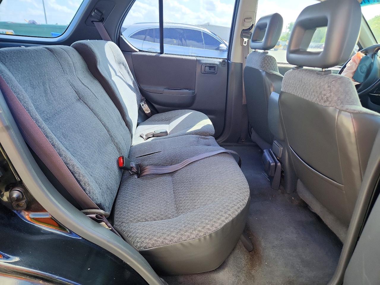 1998 Honda Passport Ex Black vin: 4S6CM58W7W4414422