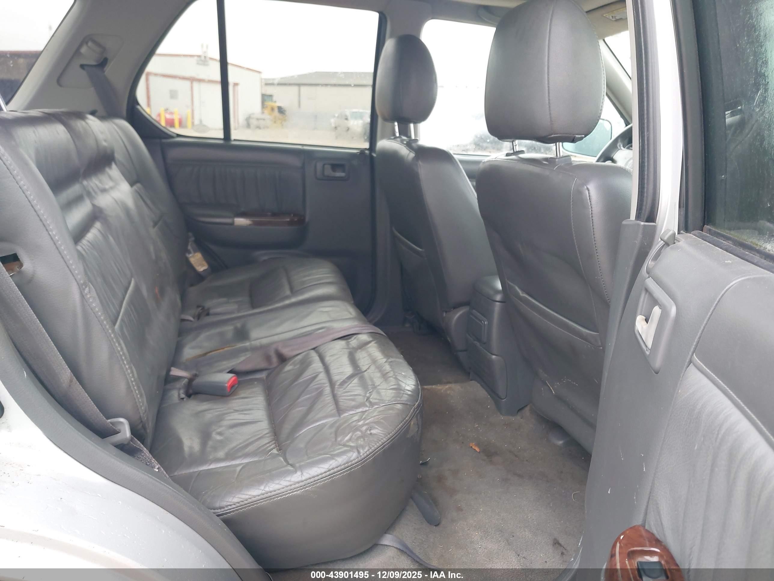 2001 Honda Passport Ex/lx Silver vin: 4S6DM58W214400568