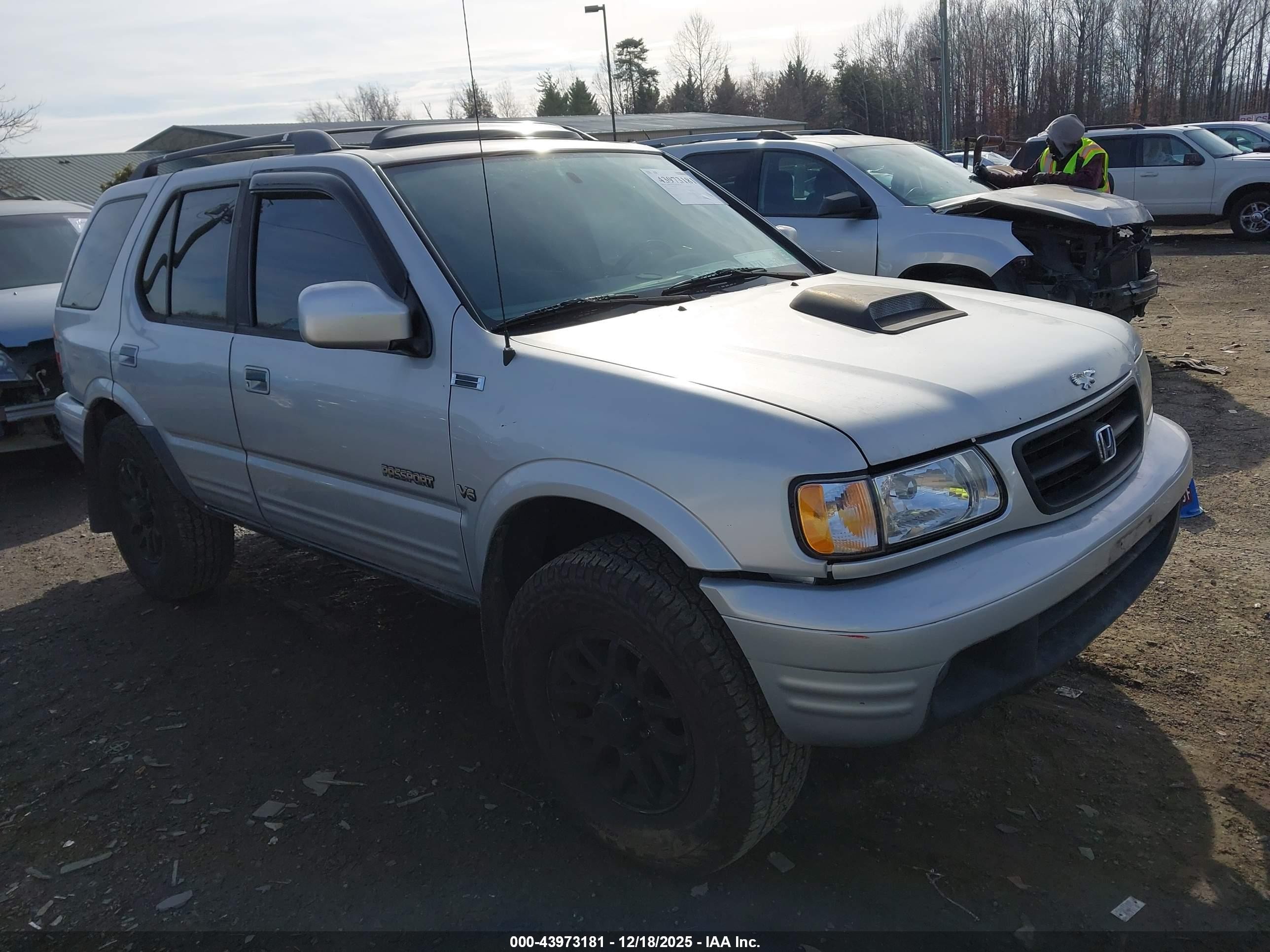 2000 Honda Passport Ex/lx Silver vin: 4S6DM58W5Y4411140