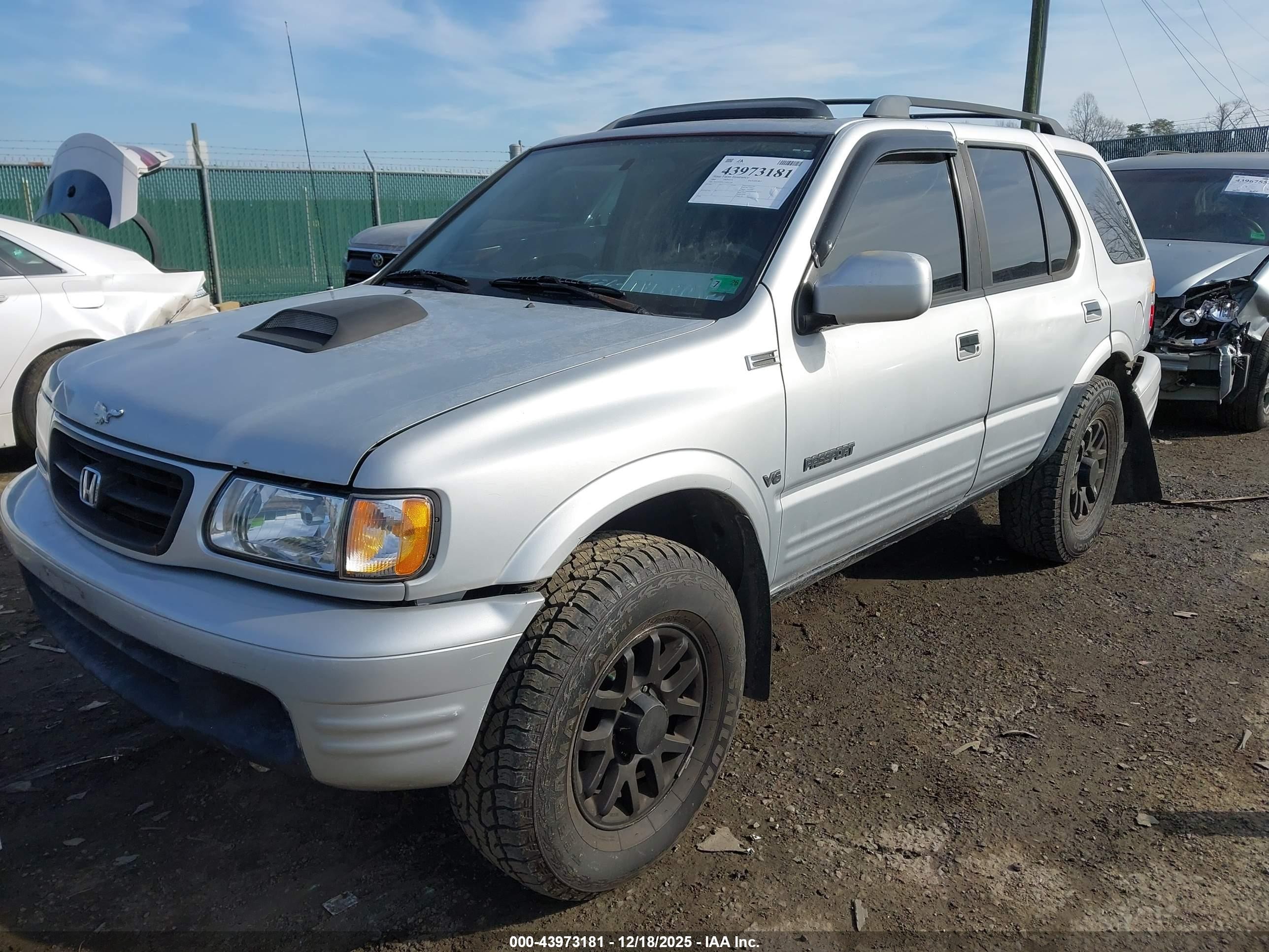 2000 Honda Passport Ex/lx Silver vin: 4S6DM58W5Y4411140