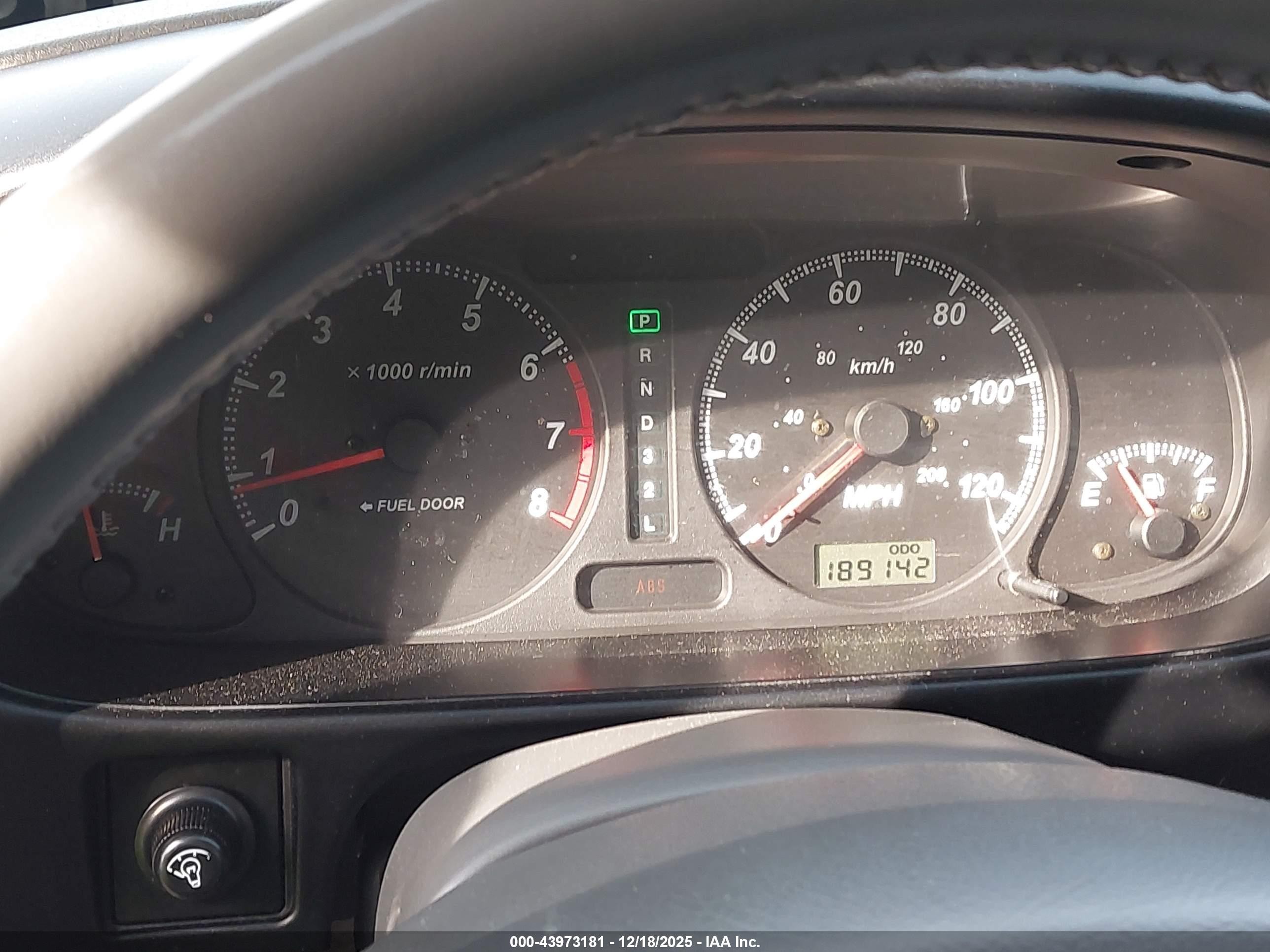 2000 Honda Passport Ex/lx Silver vin: 4S6DM58W5Y4411140