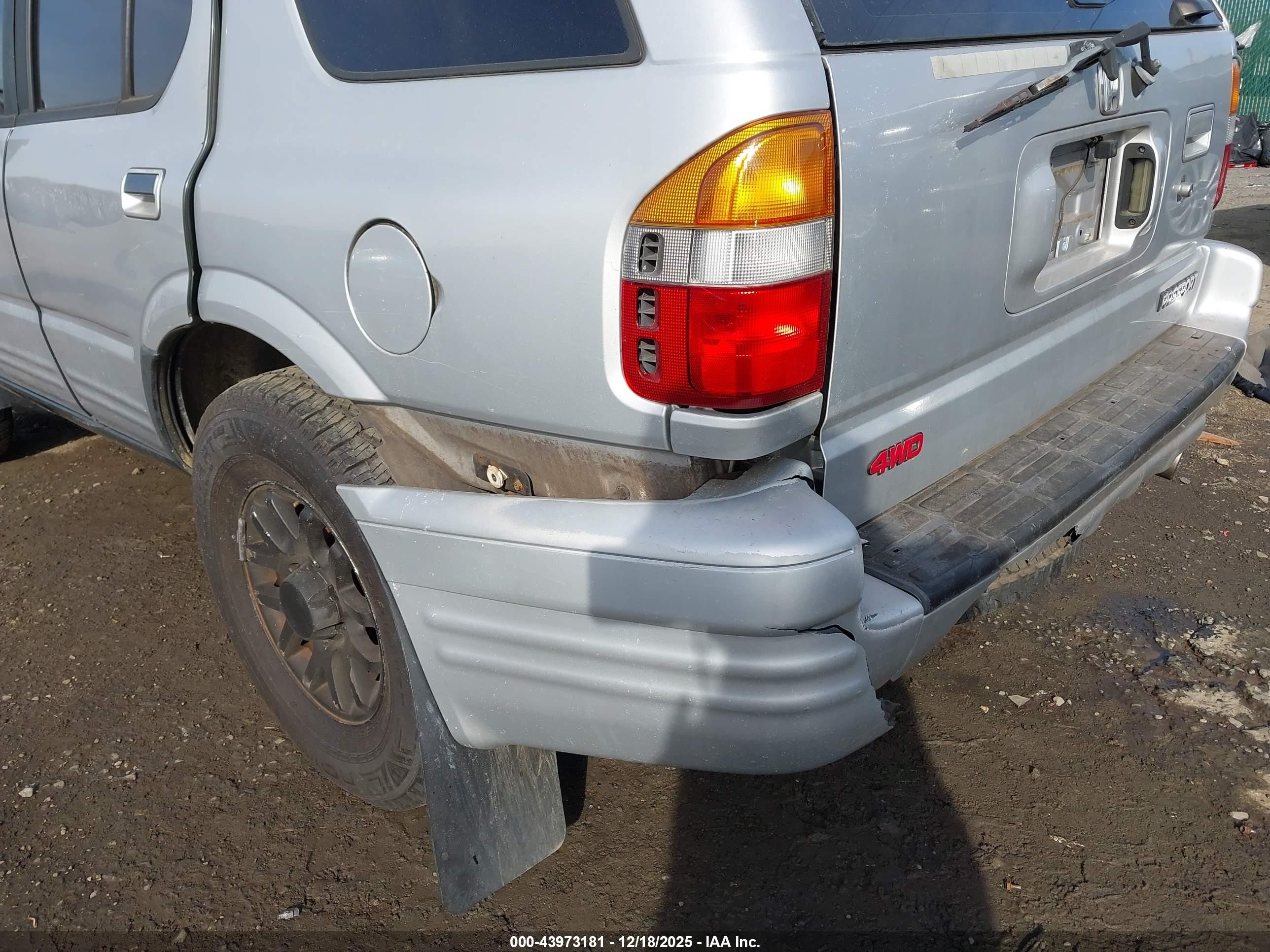 2000 Honda Passport Ex/lx Silver vin: 4S6DM58W5Y4411140