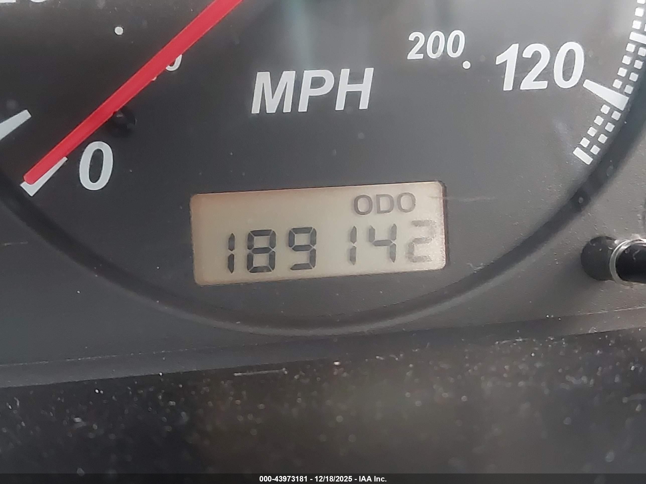 2000 Honda Passport Ex/lx Silver vin: 4S6DM58W5Y4411140