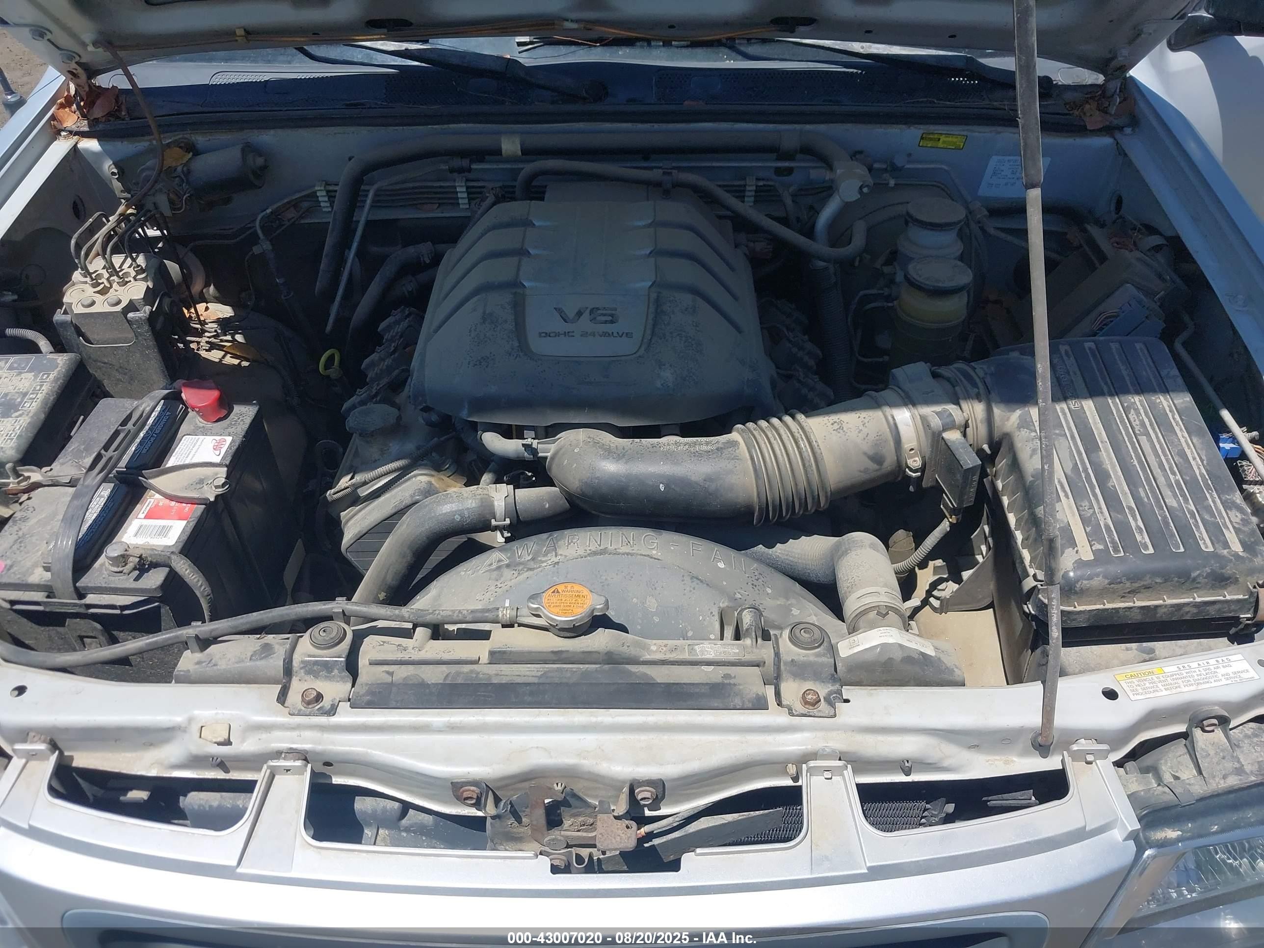2000 Honda Passport Ex/lx Silver vin: 4S6DM58W5Y4412403