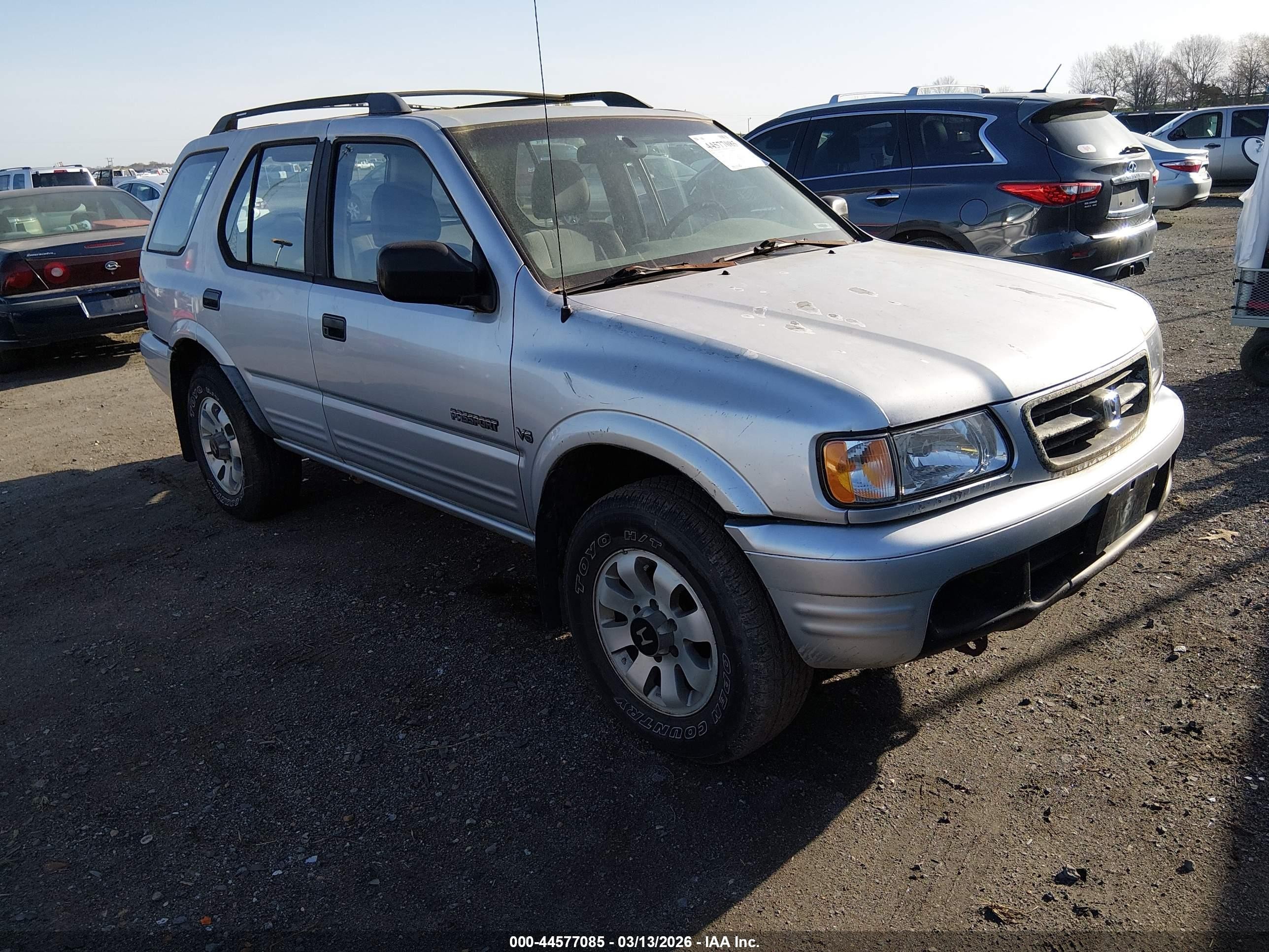 2000 Honda Passport Ex/lx Silver vin: 4S6DM58W9Y4409617