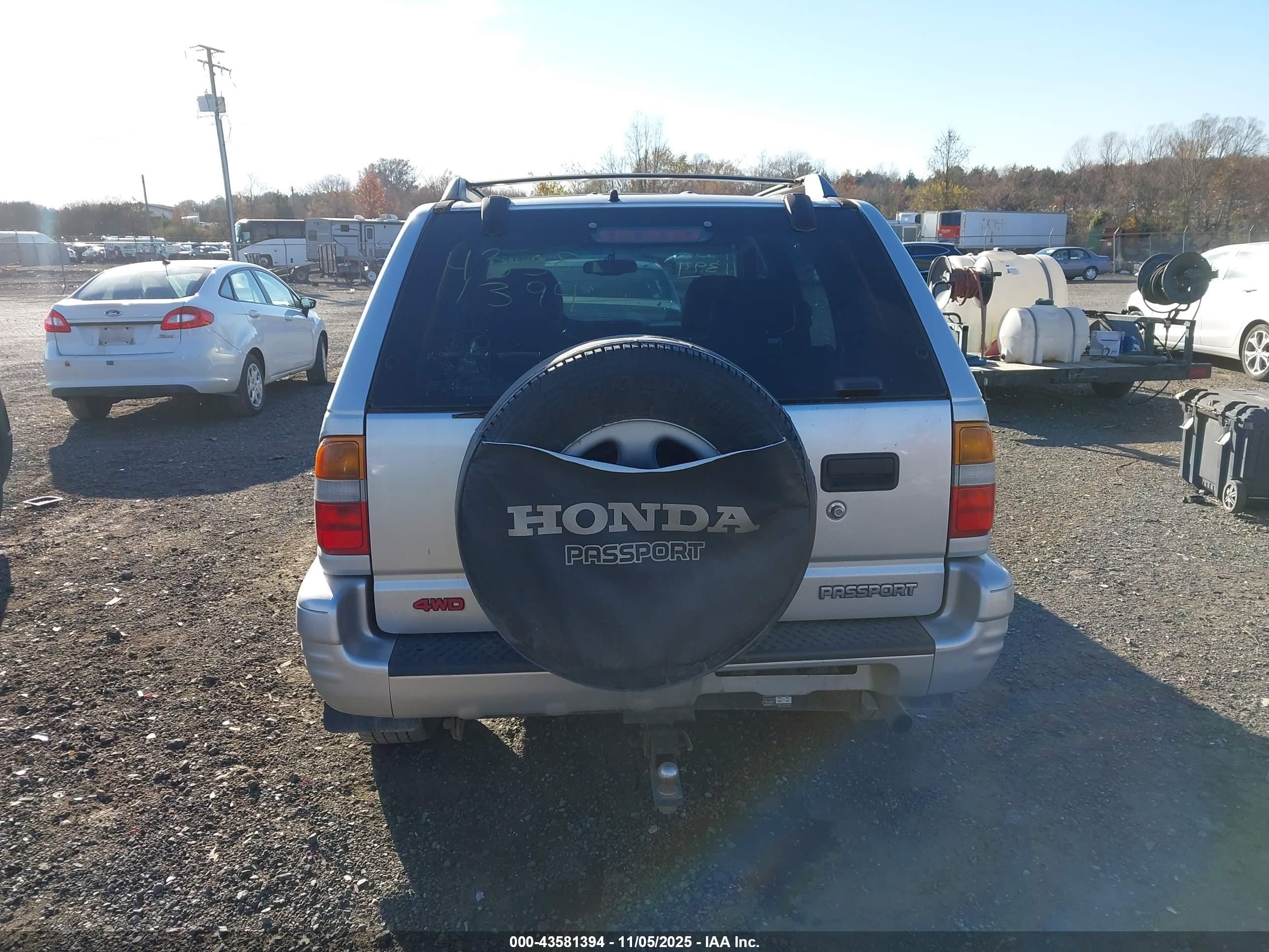 2000 Honda Passport Ex/lx Gray vin: 4S6DM58WXY4405253