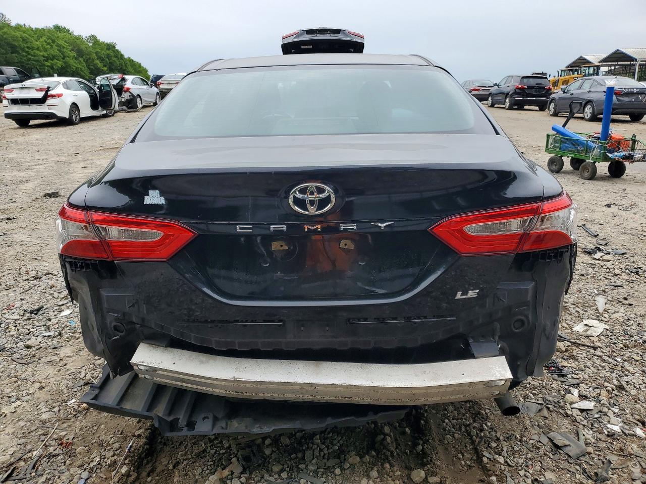 2018 Toyota Camry Le Black vin: 4T1B11HK0JU602811