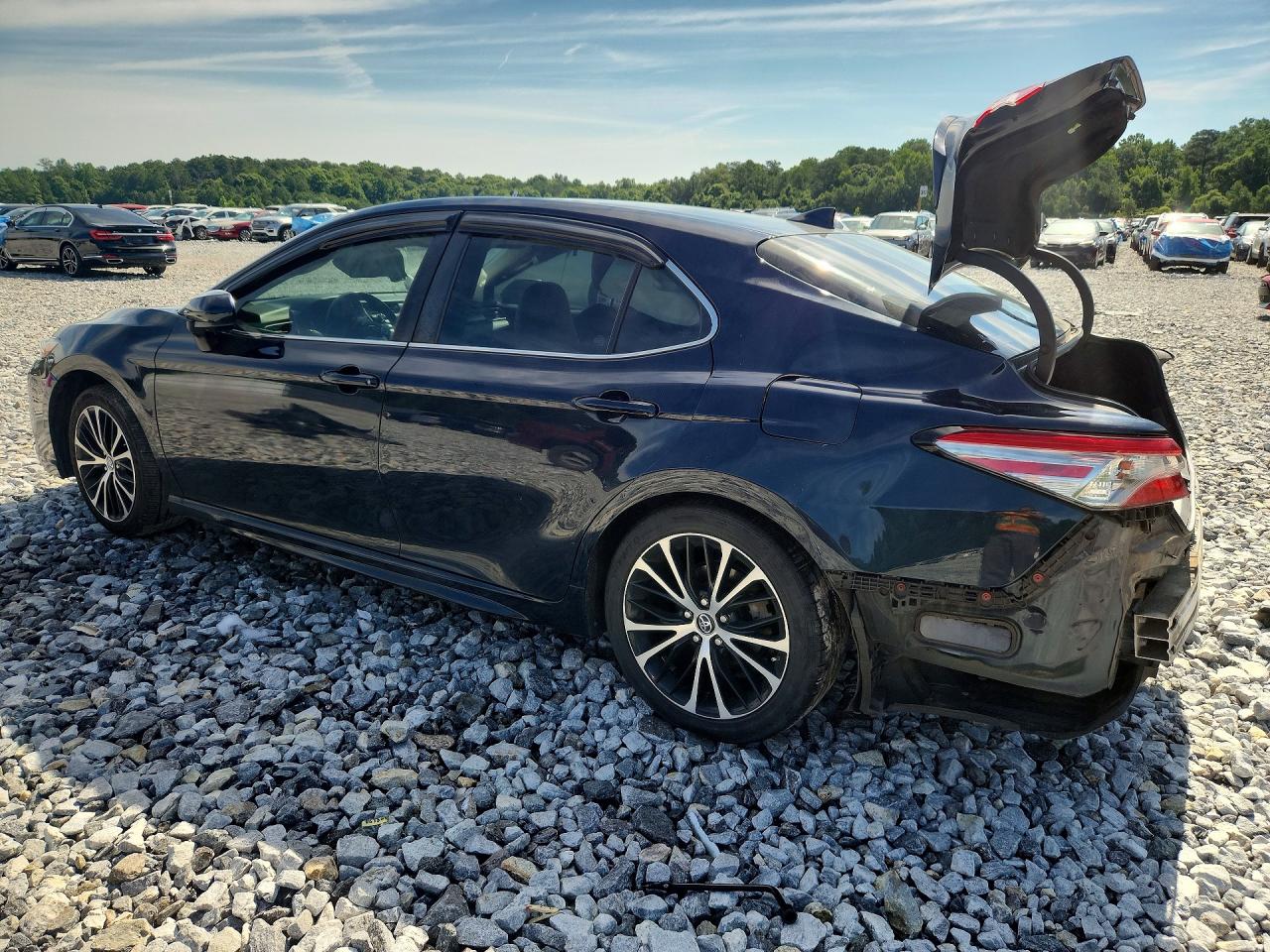 2019 Toyota Camry Se Blue vin: 4T1B11HK0KU699445