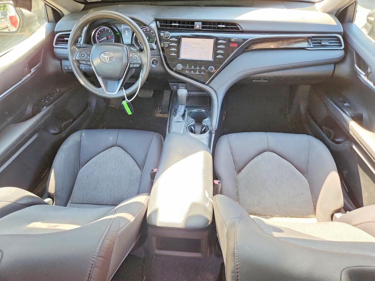 2019 Toyota Camry Le Teal vin: 4T1B11HK2KU238182