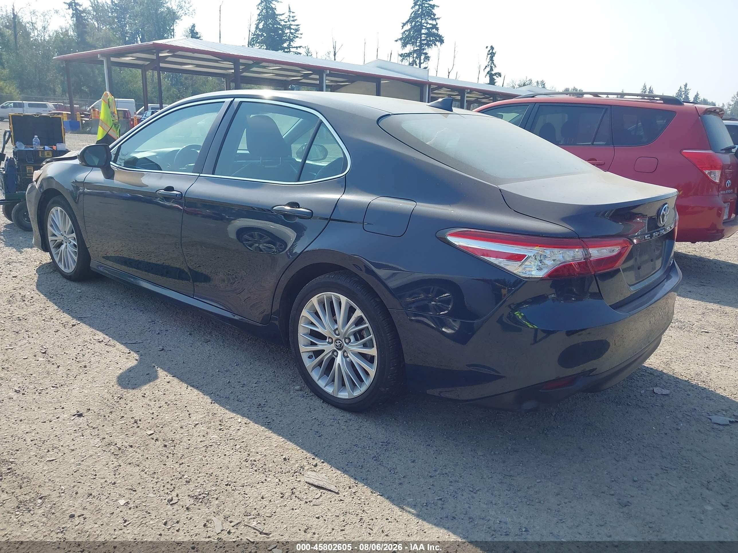 2019 Toyota Camry Xle Blue vin: 4T1B11HK2KU740660