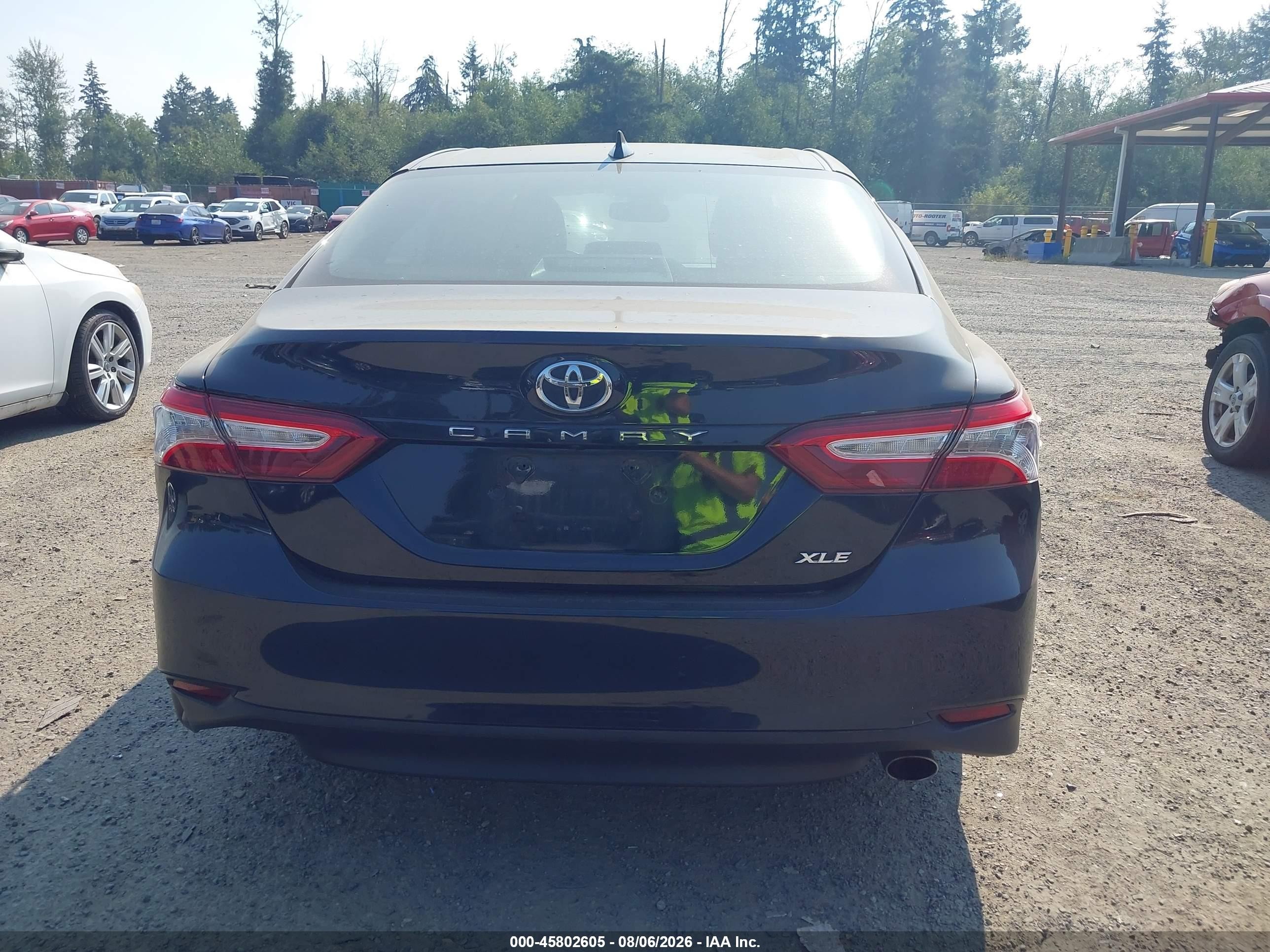 2019 Toyota Camry Xle Blue vin: 4T1B11HK2KU740660