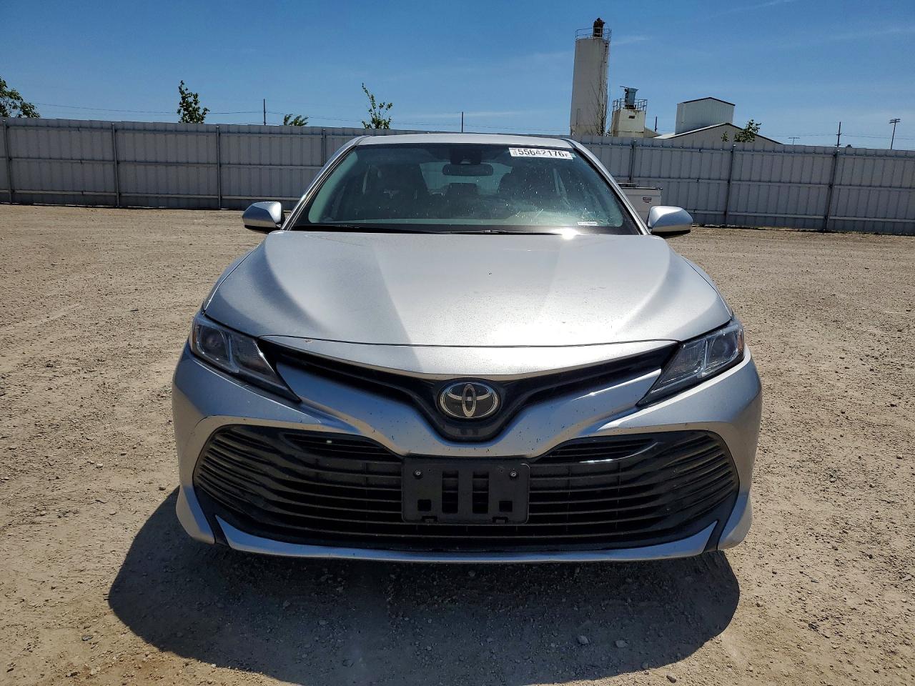 2019 Toyota Camry Le Серебряный vin: 4T1B11HK2KU790698