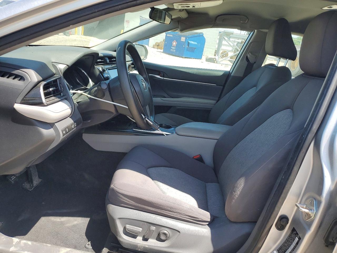 2019 Toyota Camry Le Серебряный vin: 4T1B11HK2KU790698
