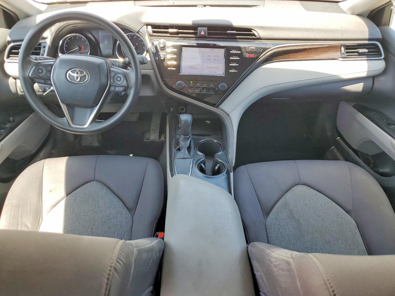 2019 Toyota Camry Le Серебряный vin: 4T1B11HK2KU790698