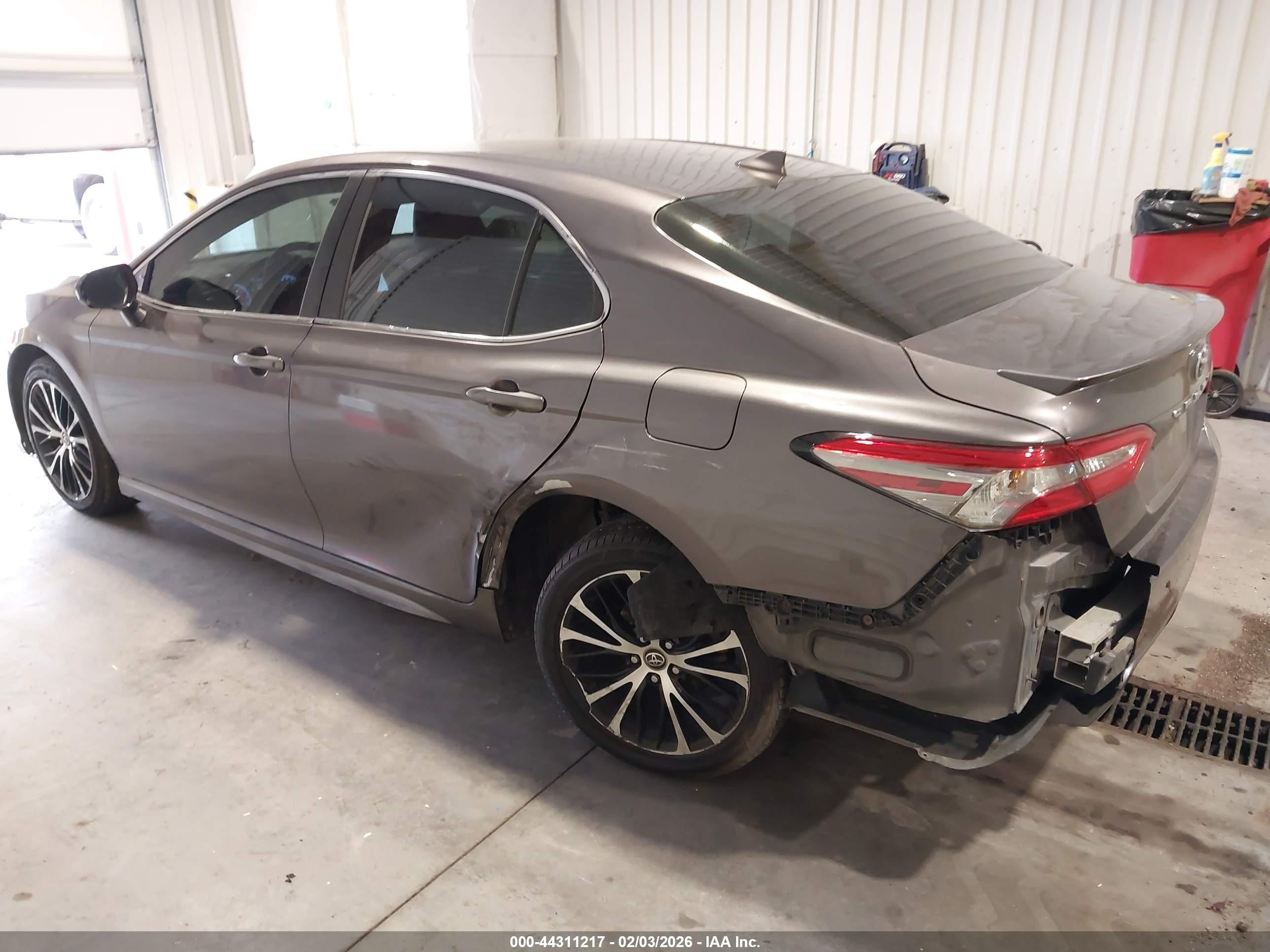 2019 Toyota Camry Se Серый vin: 4T1B11HK3KU814071