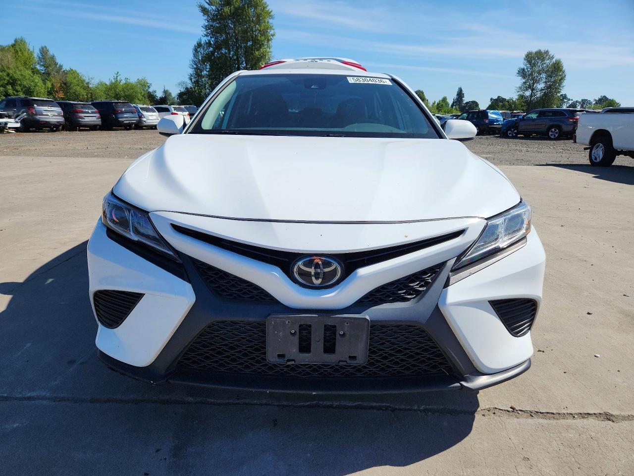 2019 Toyota Camry Se White vin: 4T1B11HK4KU730888