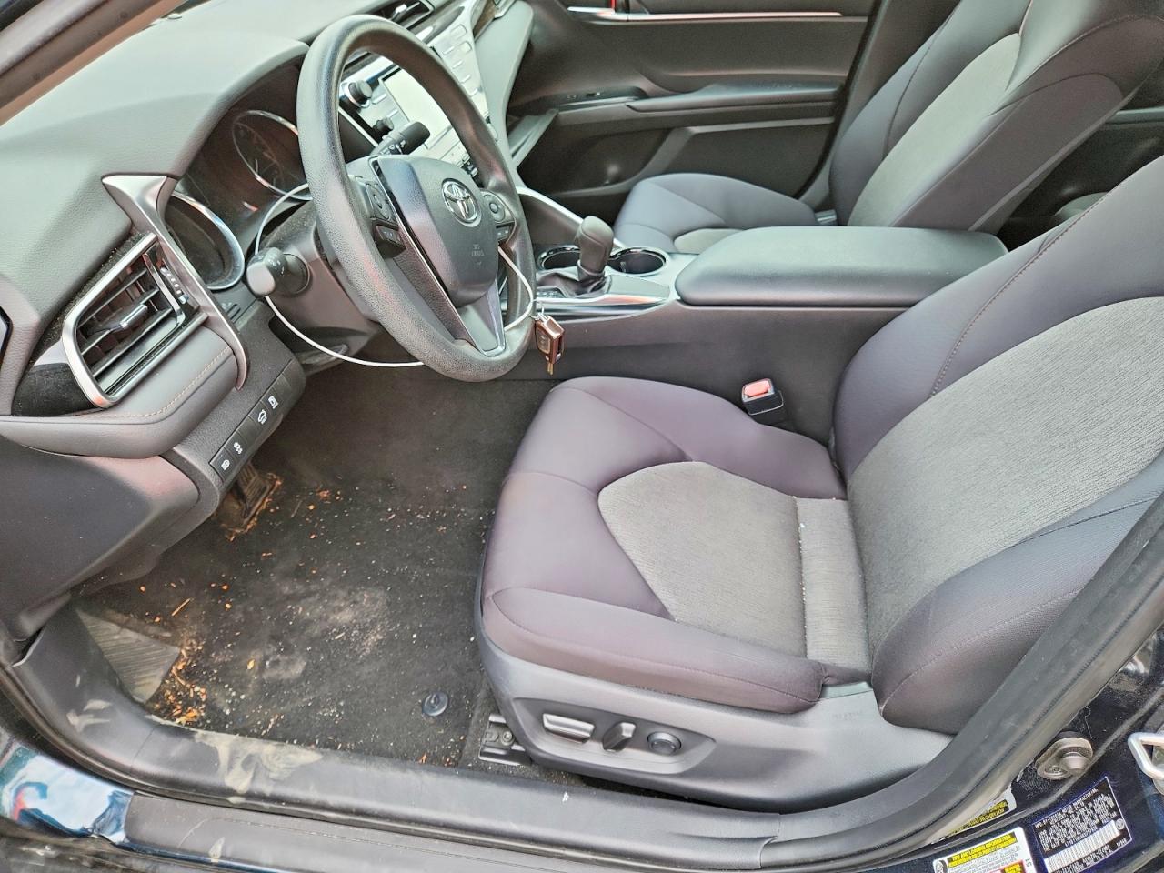 2019 Toyota Camry Le Blue vin: 4T1B11HK4KU787835