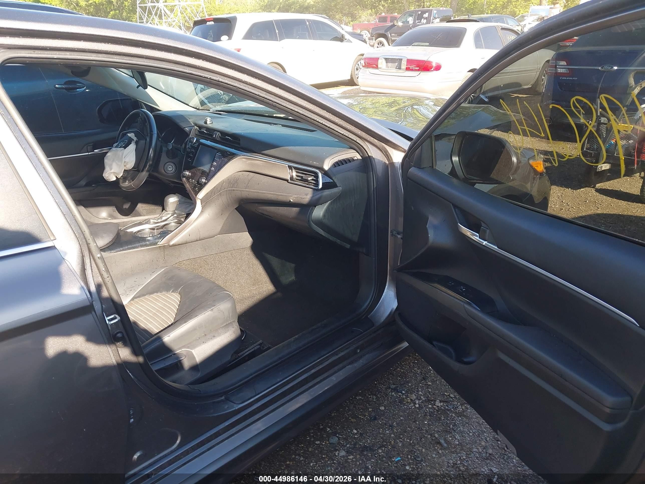 2018 Toyota Camry Se Серый vin: 4T1B11HK5JU017822