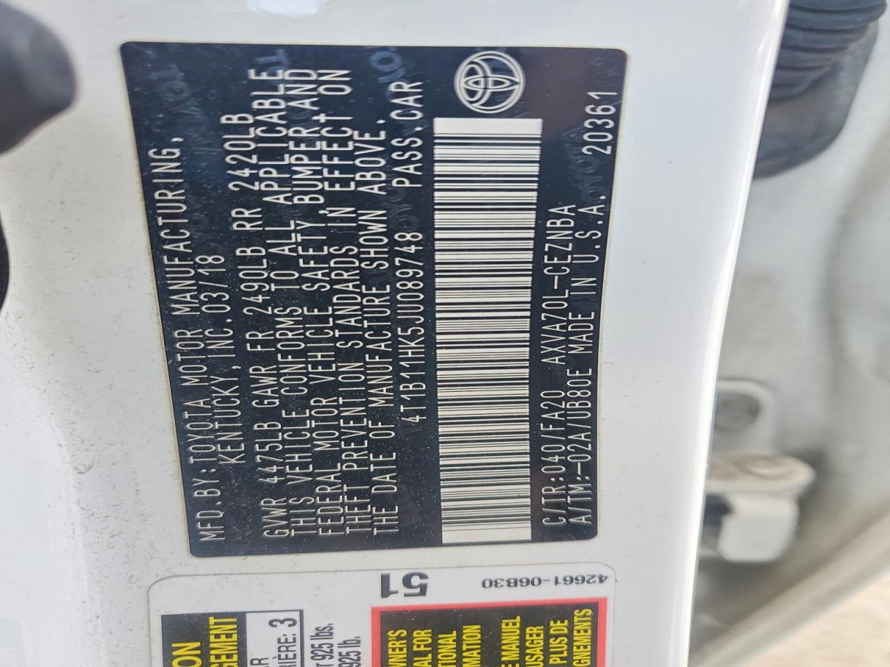 2018 Toyota Camry Le White vin: 4T1B11HK5JU089748