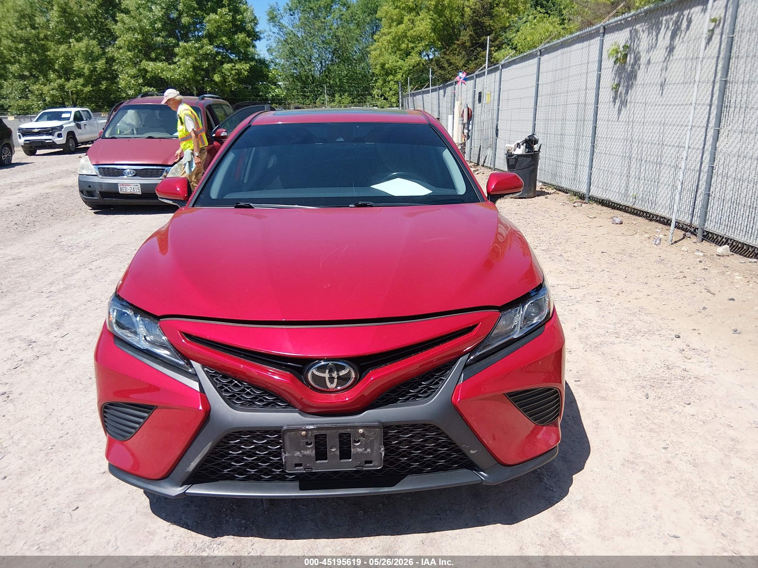 2019 Toyota Camry Se Red vin: 4T1B11HK5KU221246