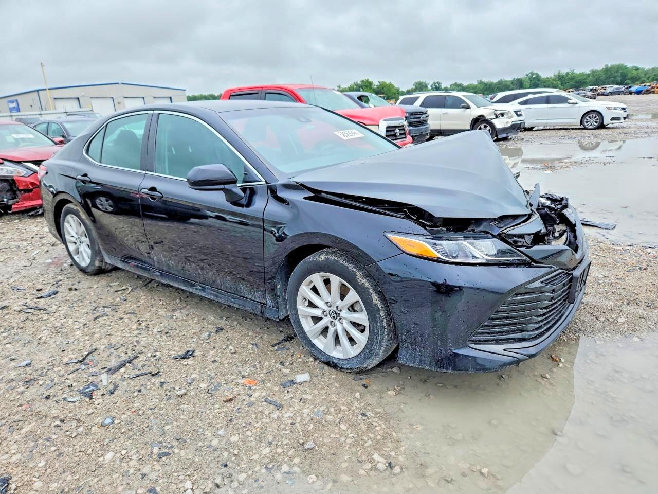 2019 Toyota Camry Le Black vin: 4T1B11HK5KU848688