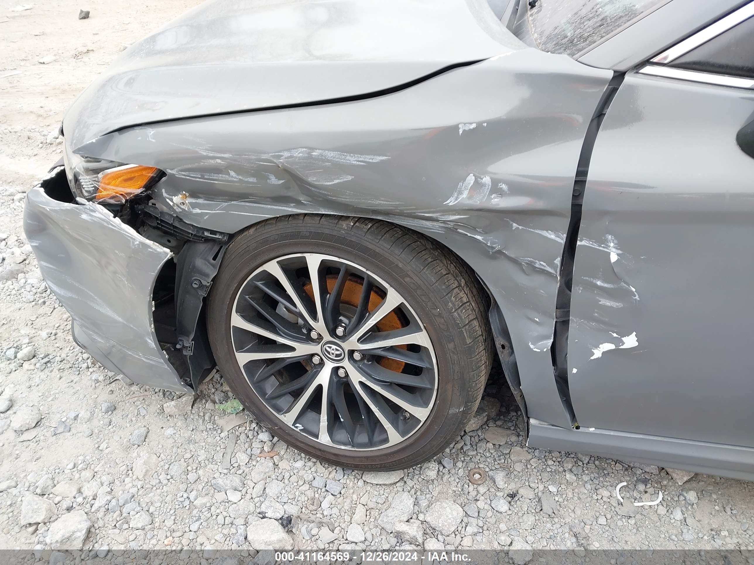 2018 Toyota Camry Se Gray vin: 4T1B11HK7JU124886