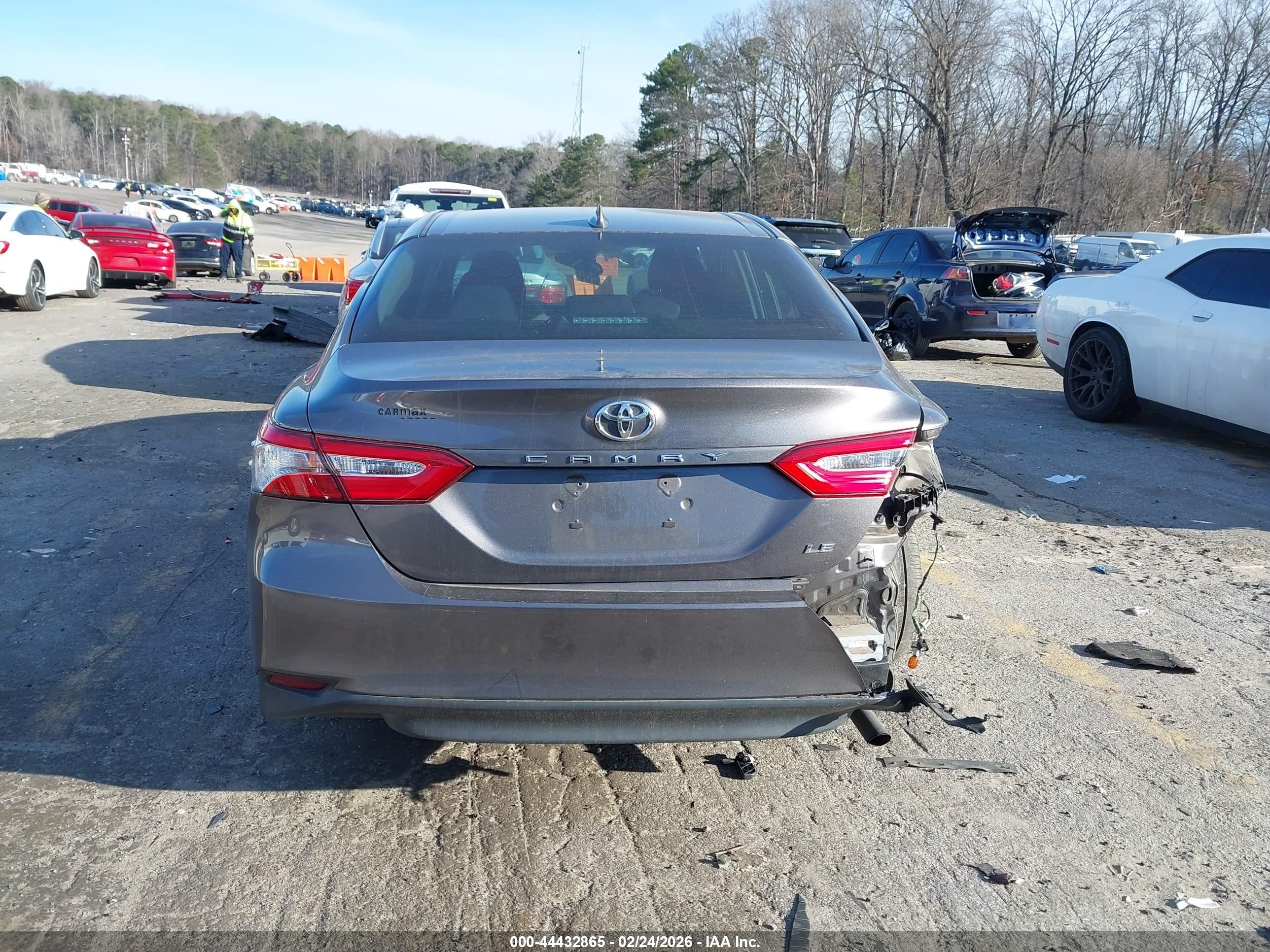2019 Toyota Camry Le Серый vin: 4T1B11HK7KU167089