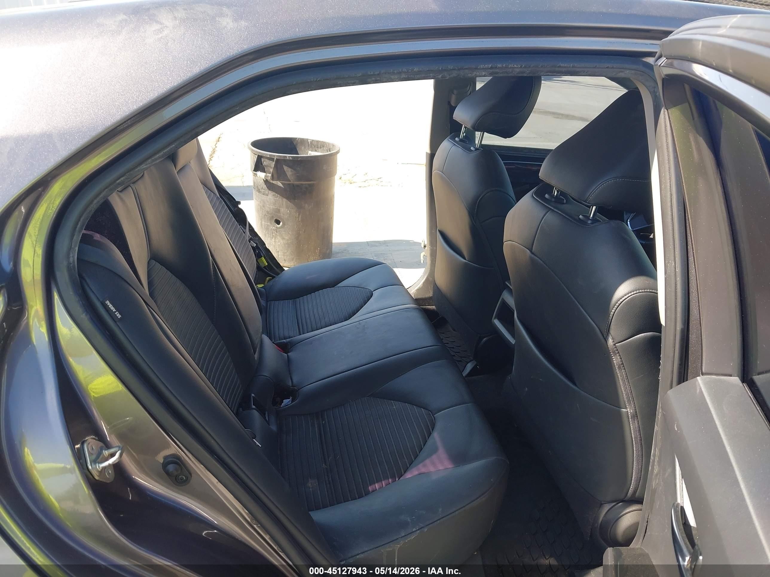 2019 Toyota Camry Se Gray vin: 4T1B11HK7KU847154