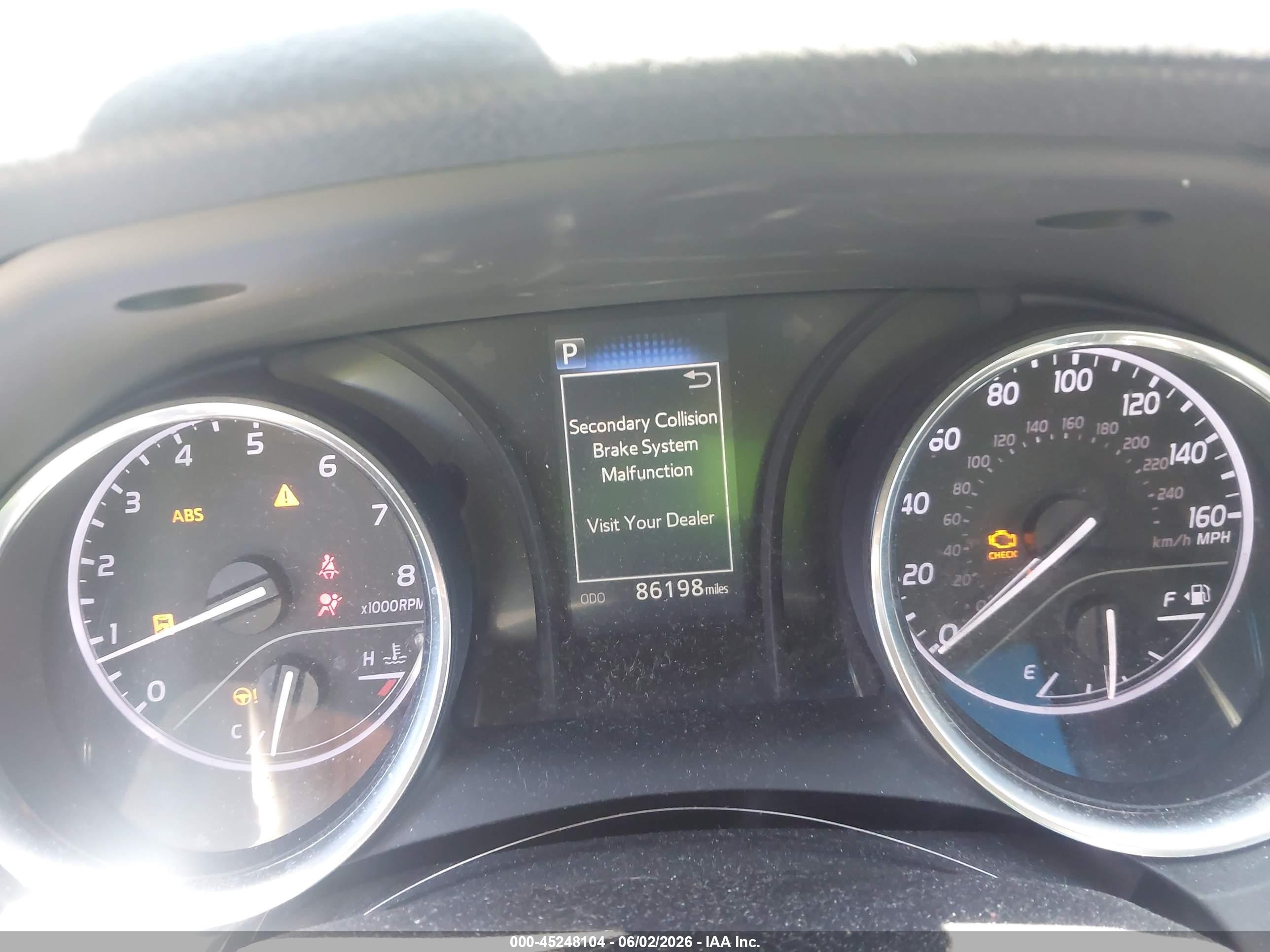 2018 Toyota Camry Le Серебряный vin: 4T1B11HK9JU634530